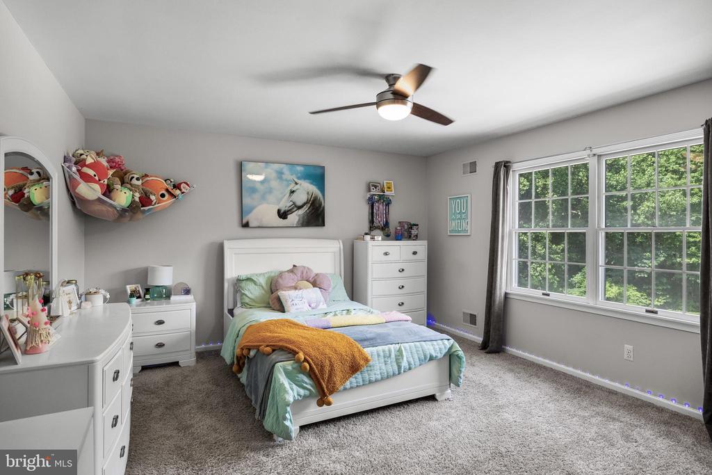 Cream Ridge, New Jersey, 08514, United States, 4 Bedrooms Bedrooms, ,3 BathroomsBathrooms,Residential,For Sale,1902972
