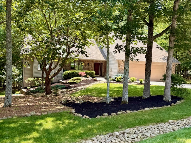 Crossville, Tennessee, 38558, United States, 3 Bedrooms Bedrooms, ,4 BathroomsBathrooms,Residential,For Sale,1980171