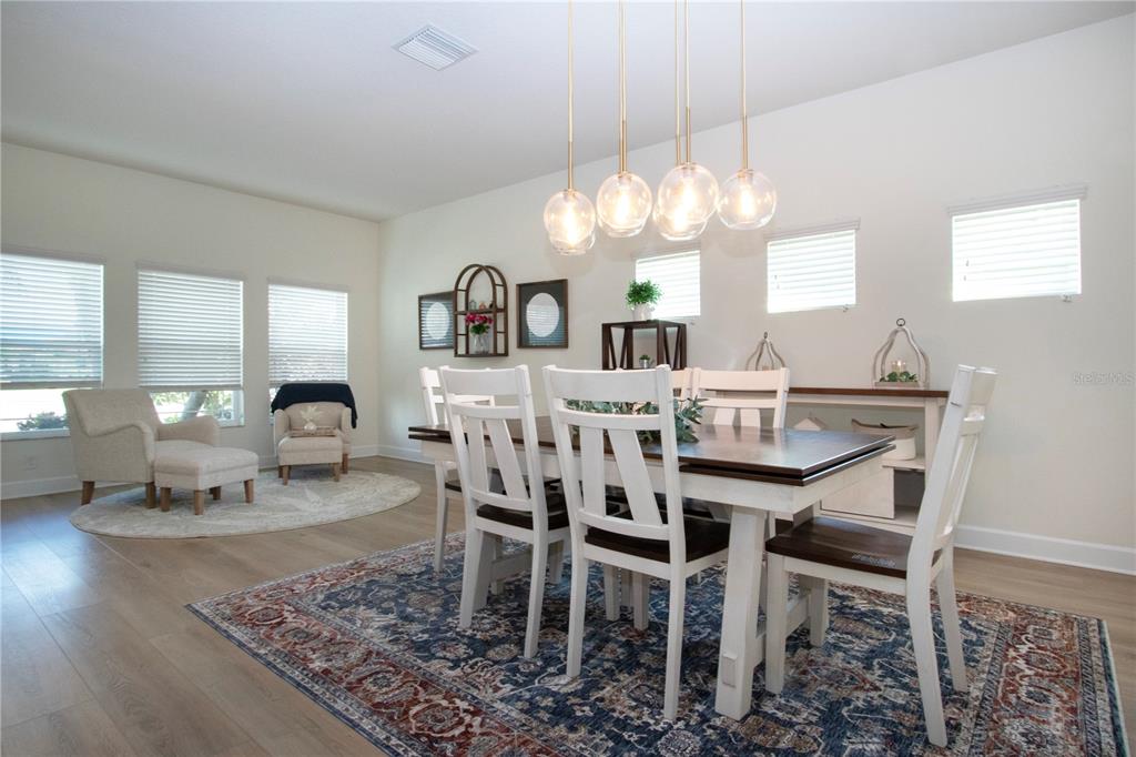 Bradenton, Florida, 34212, United States, 4 Bedrooms Bedrooms, ,3 BathroomsBathrooms,Residential,For Sale,1829585