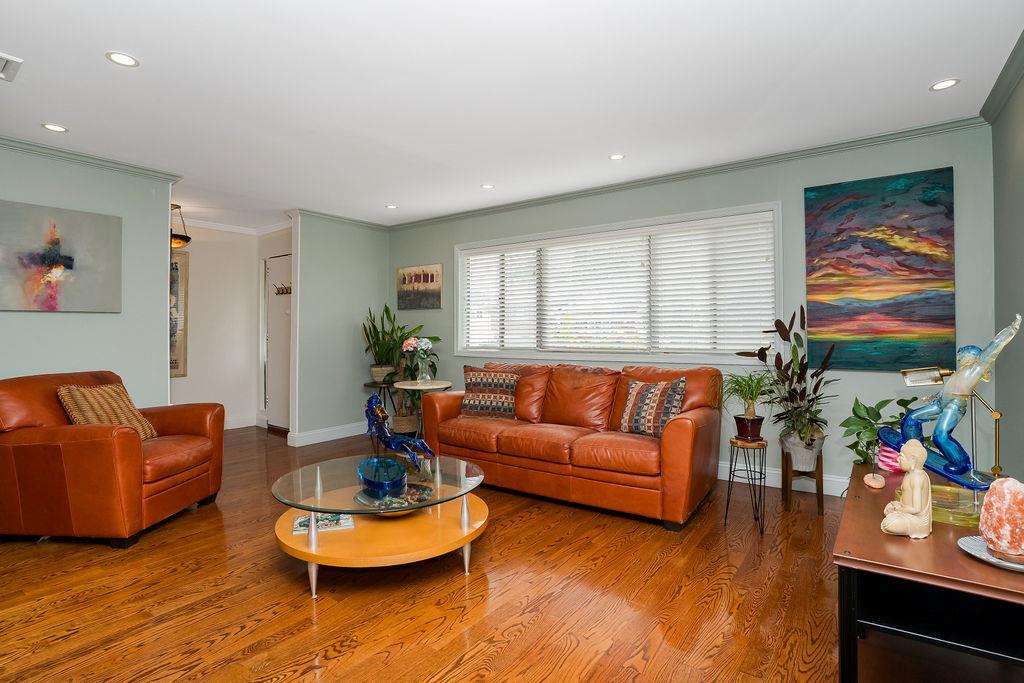 Oceanside, New York, 11572, United States, 3 Bedrooms Bedrooms, ,3 BathroomsBathrooms,Residential,For Sale,1908521