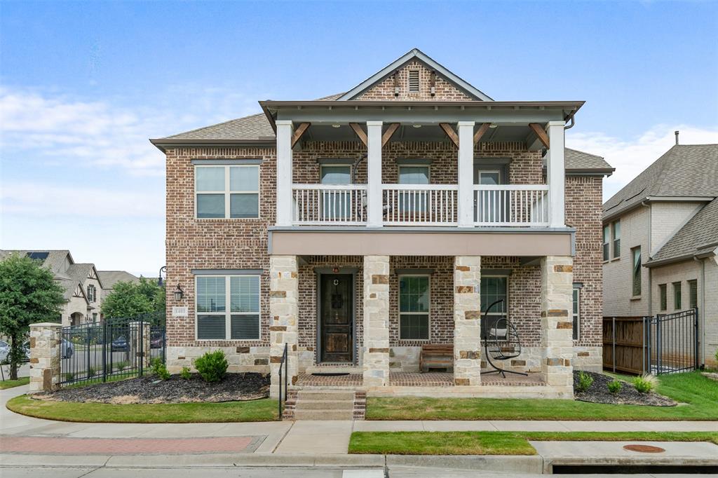 Arlington, Texas, 76005, United States, 4 Bedrooms Bedrooms, ,4 BathroomsBathrooms,Residential,For Sale,1890856