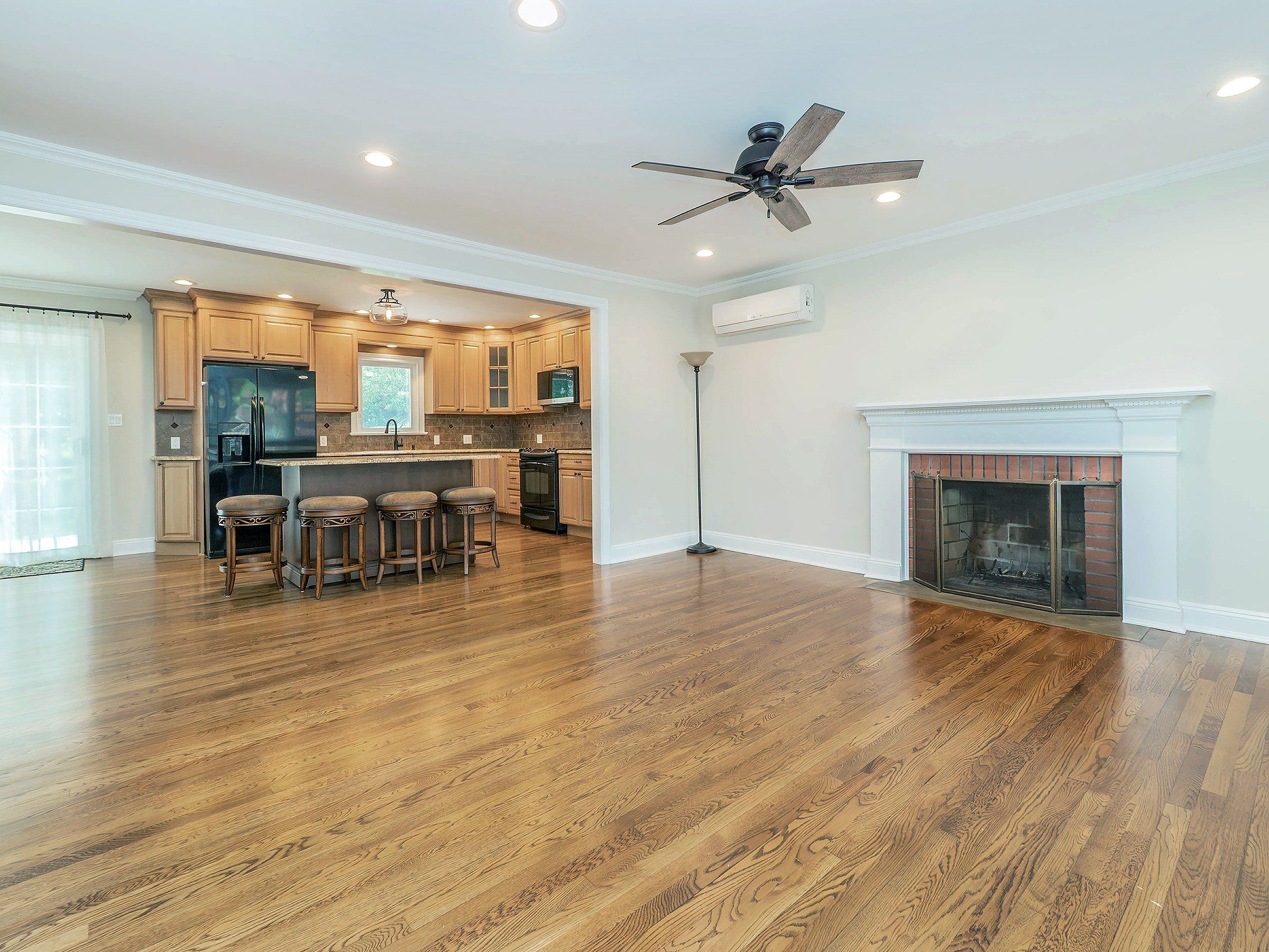  5 Central Avenue, Glen Cove, NY, 11542 - 物件實景