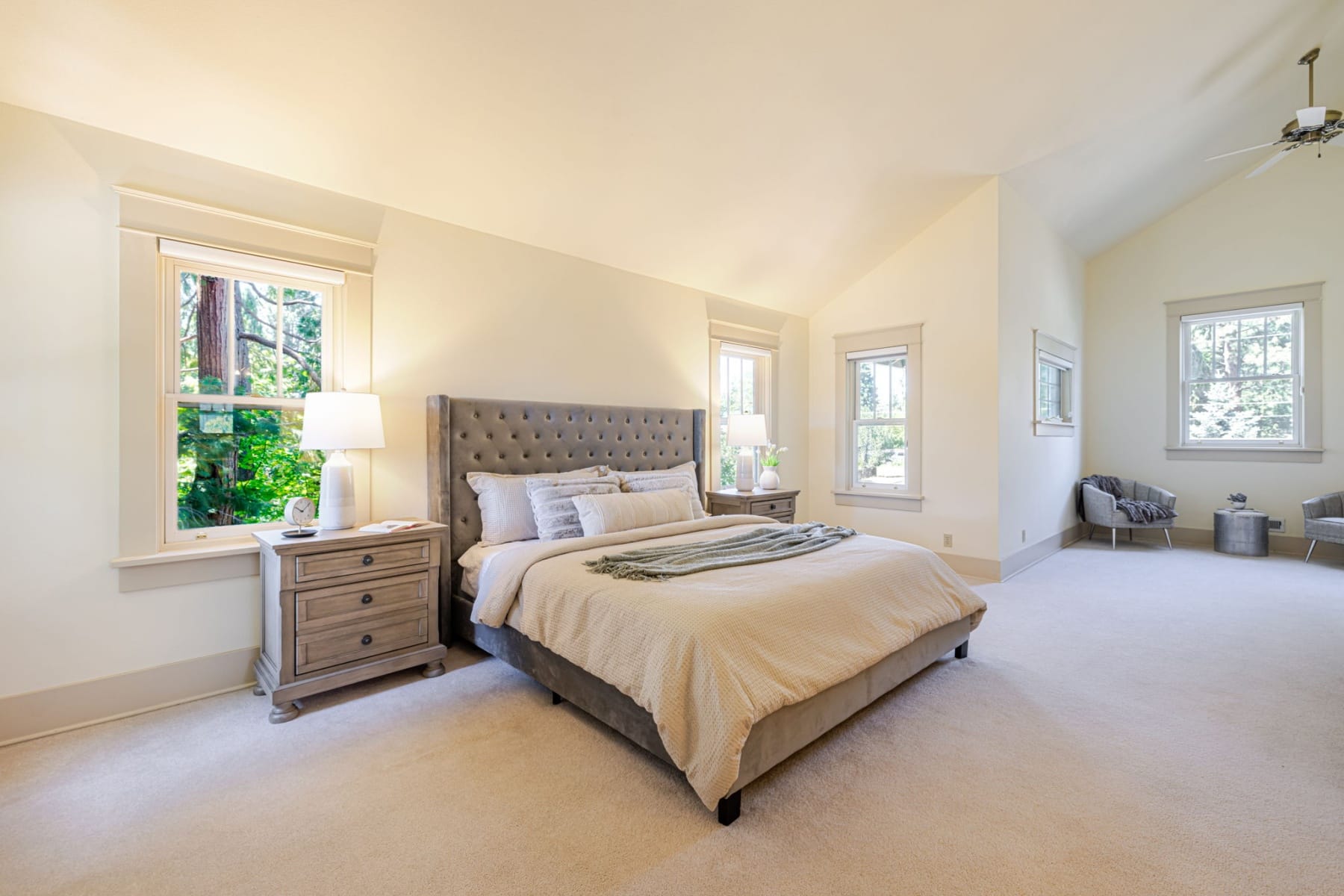  305 NW Columbia Street Bend, OR 97703 - 物件實景