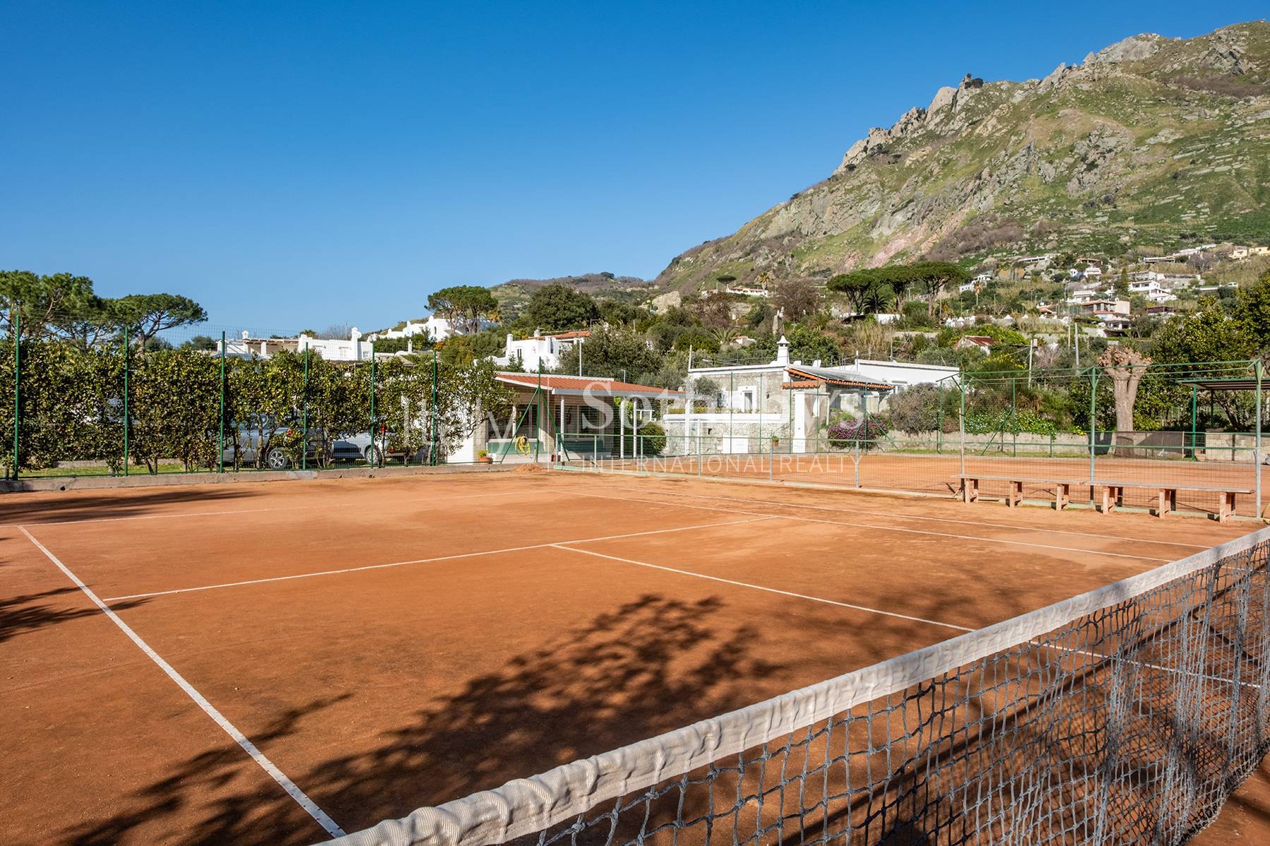  Charming Villa with Tennis Courts - 物件實景