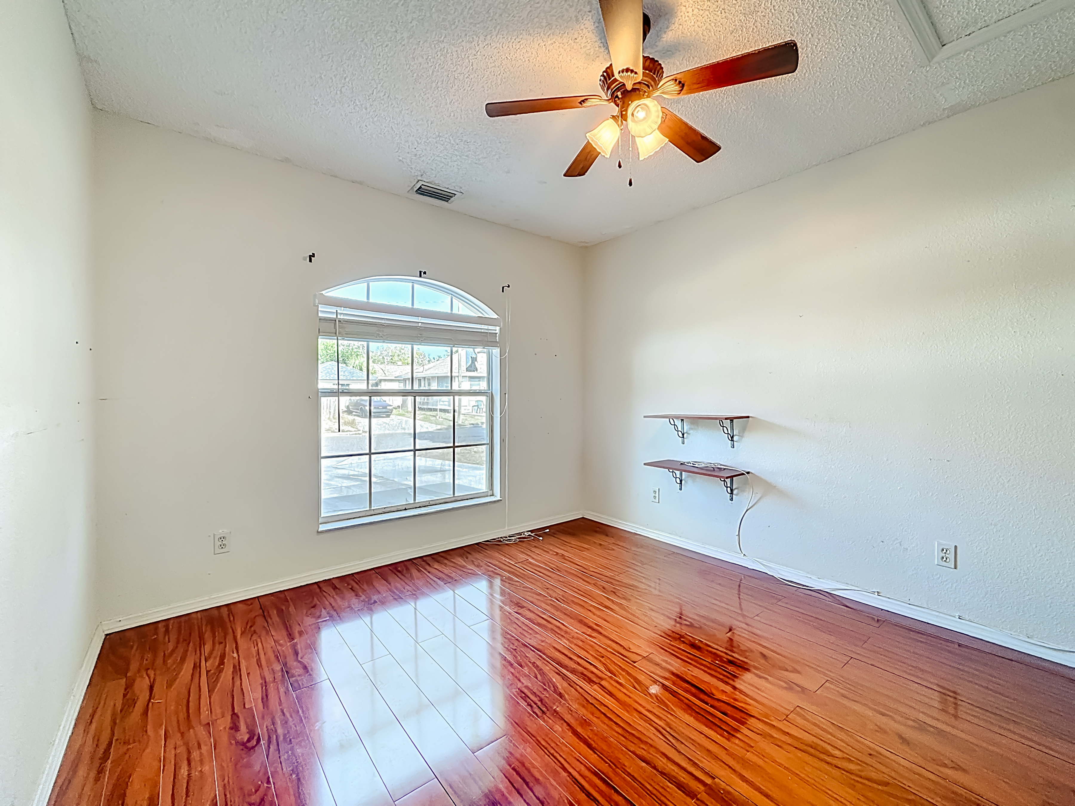 St. Petersburg, Florida, 33713, United States, 4 Bedrooms Bedrooms, ,2 BathroomsBathrooms,Residential,For Sale,2005721