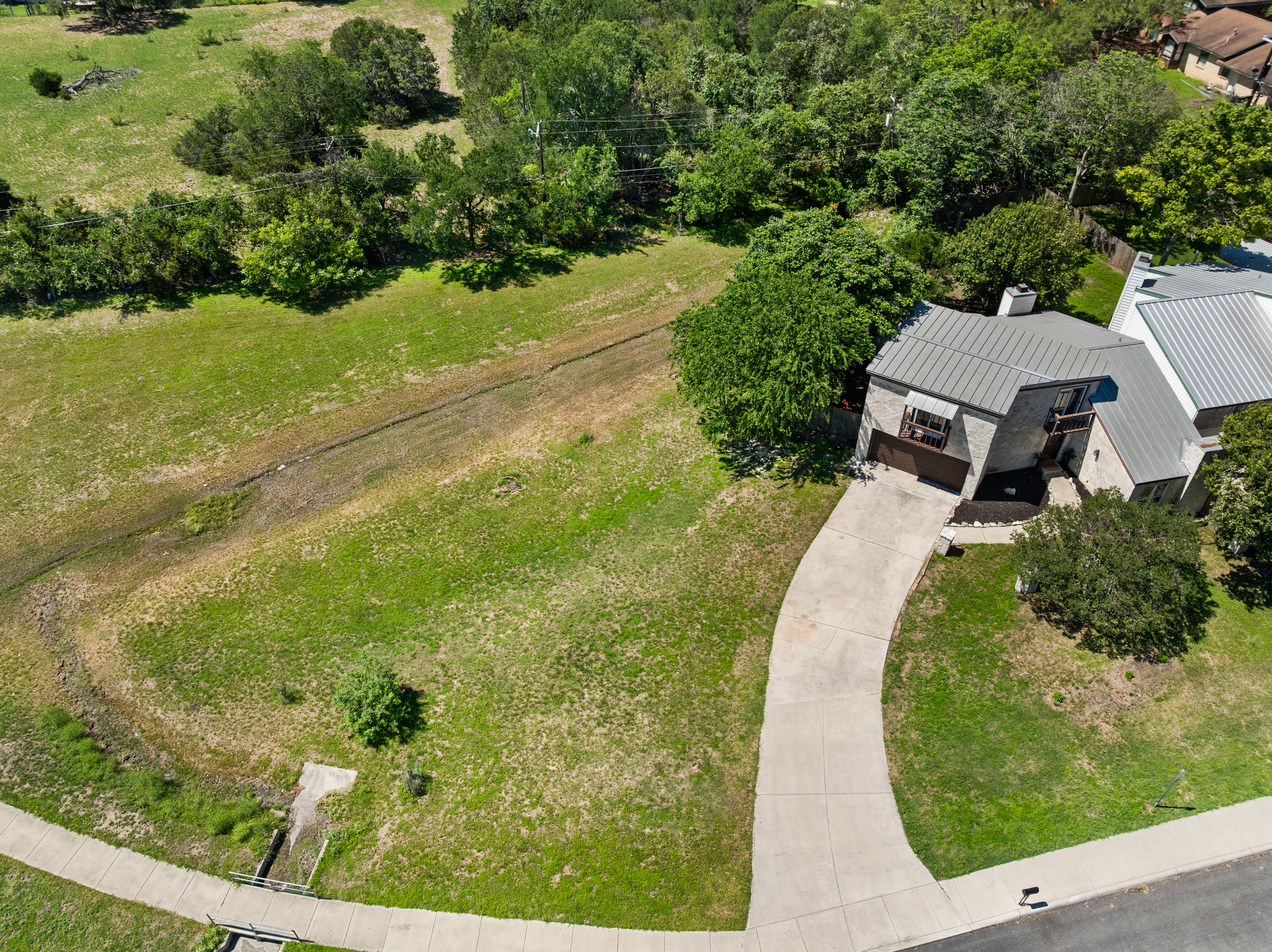  Charming Hill Country Home - 物件實景