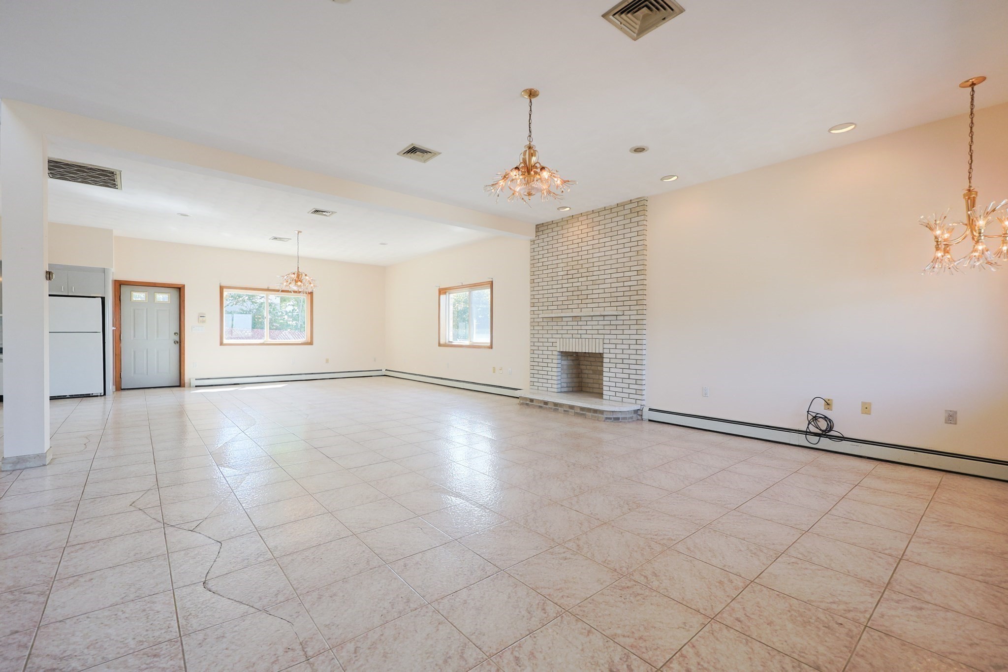 Revere, Massachusetts, 02151, United States, 4 Bedrooms Bedrooms, ,2 BathroomsBathrooms,Residential,For Sale,1934977