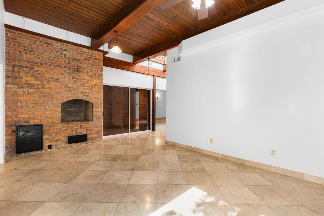 Albuquerque, New Mexico, 87106, United States, 4 Bedrooms Bedrooms, ,5 BathroomsBathrooms,Residential,For Sale,1896146