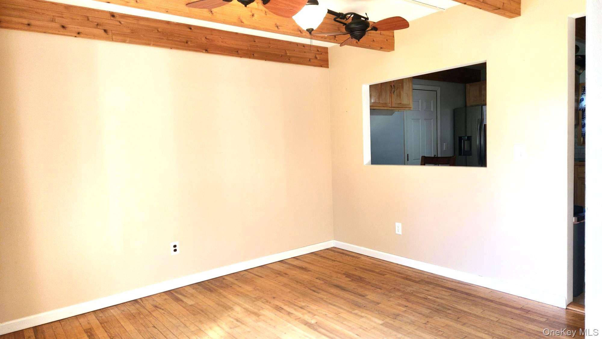 Ronkonkoma, New York, 11779, United States, 4 Bedrooms Bedrooms, ,3 BathroomsBathrooms,Residential,For Sale,1987838