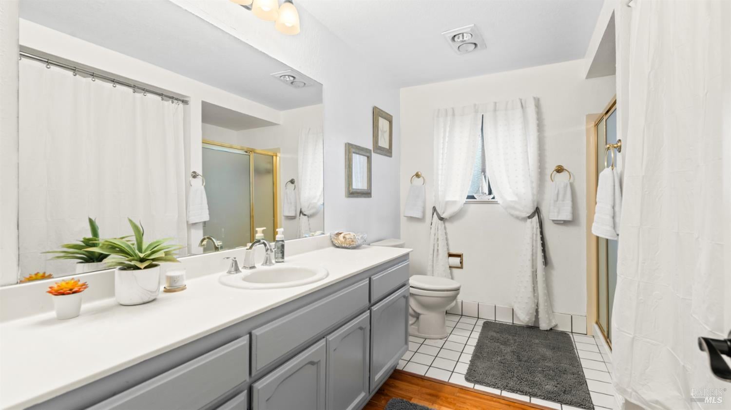 Vacaville, California, 95688, United States, 4 Bedrooms Bedrooms, ,2 BathroomsBathrooms,Residential,For Sale,1857826