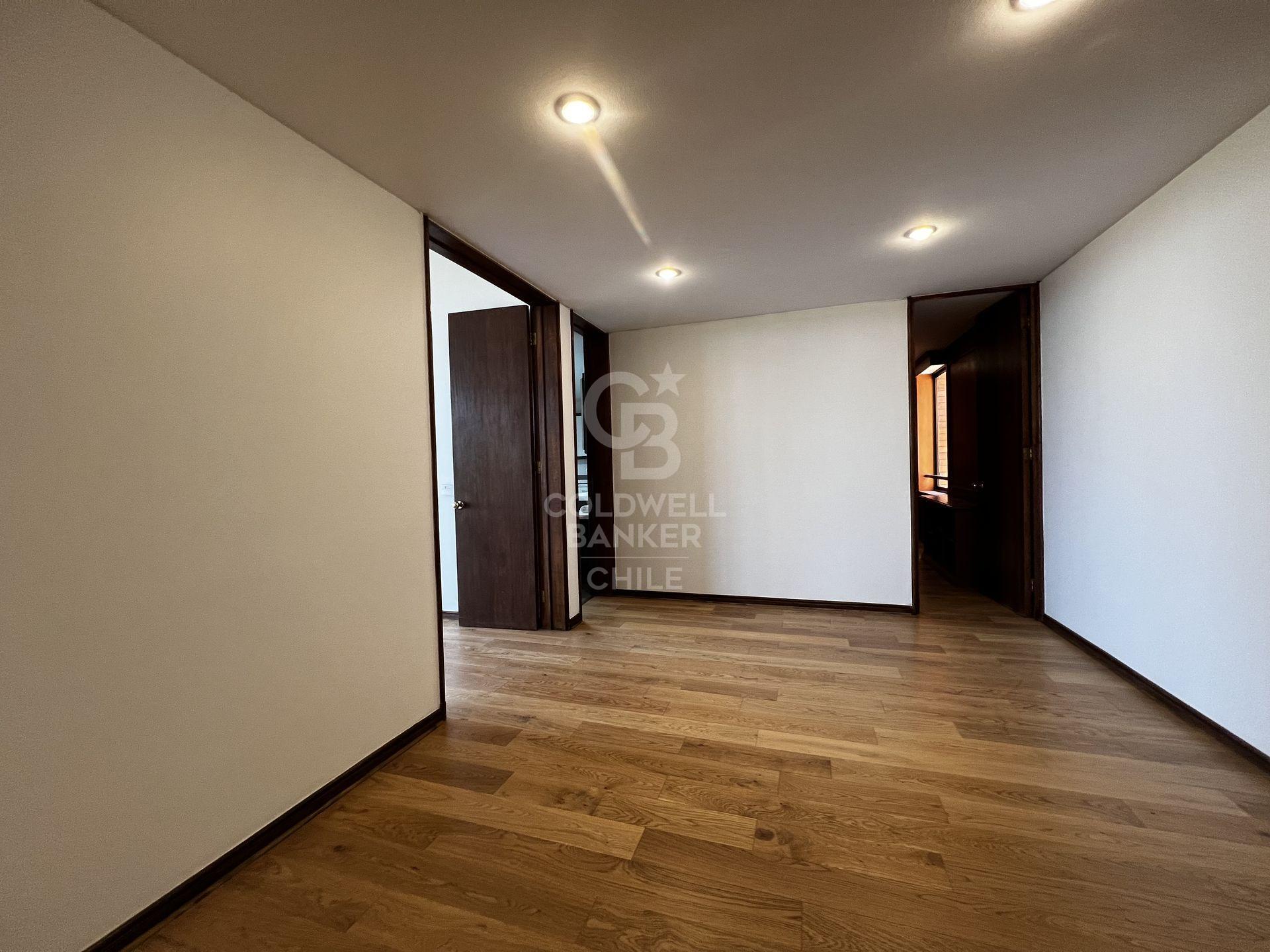 Vitacura, Chile, 4 Bedrooms Bedrooms, ,5 BathroomsBathrooms,Residential,For Sale,1767122