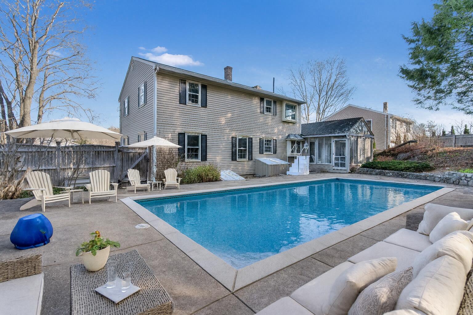 Biddeford, Maine, 04005, United States, 4 Bedrooms Bedrooms, ,2 BathroomsBathrooms,Residential,For Sale,1998354