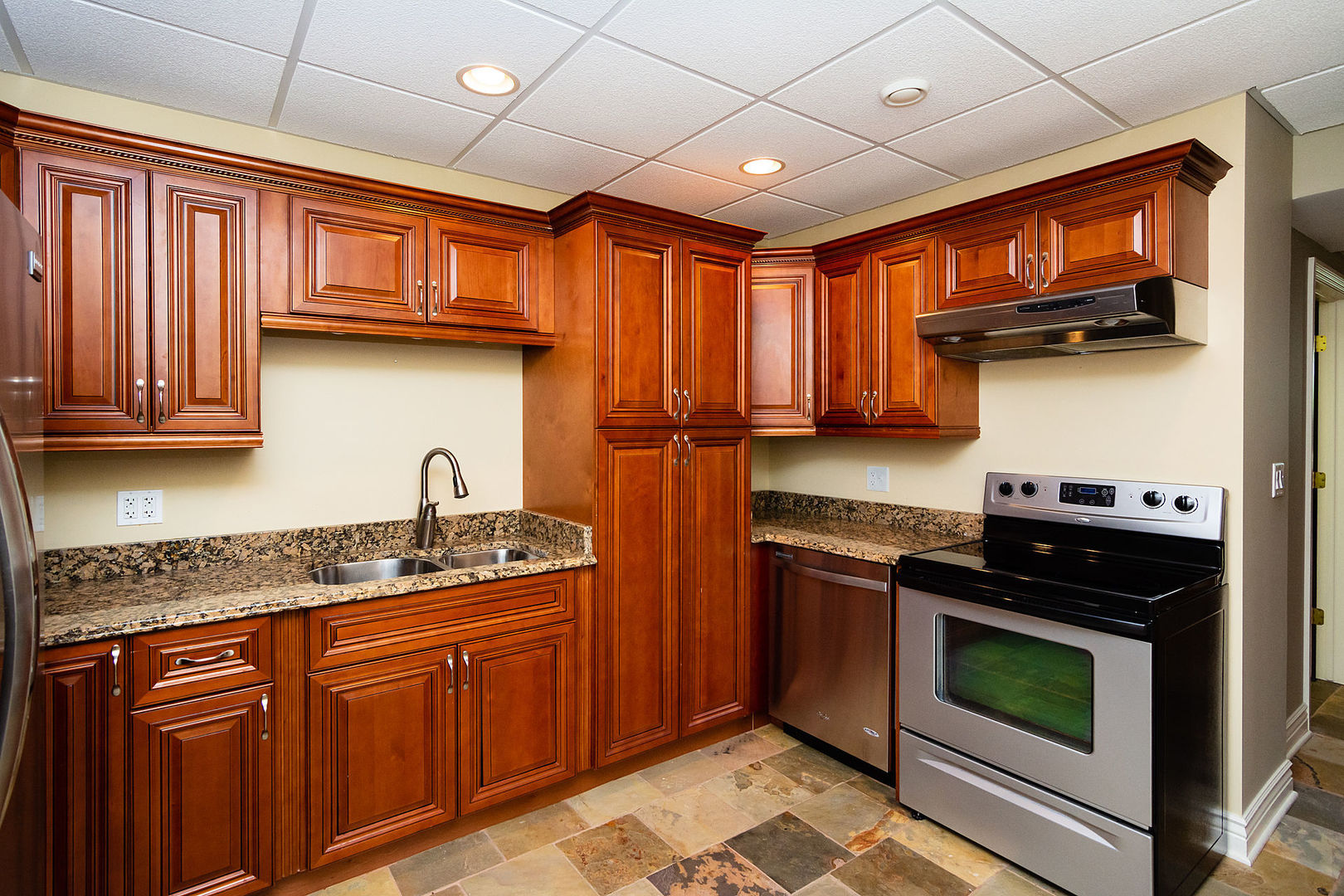 Downers Grove, Illinois, 60515, United States, 4 Bedrooms Bedrooms, ,4 BathroomsBathrooms,Residential,For Sale,1954600