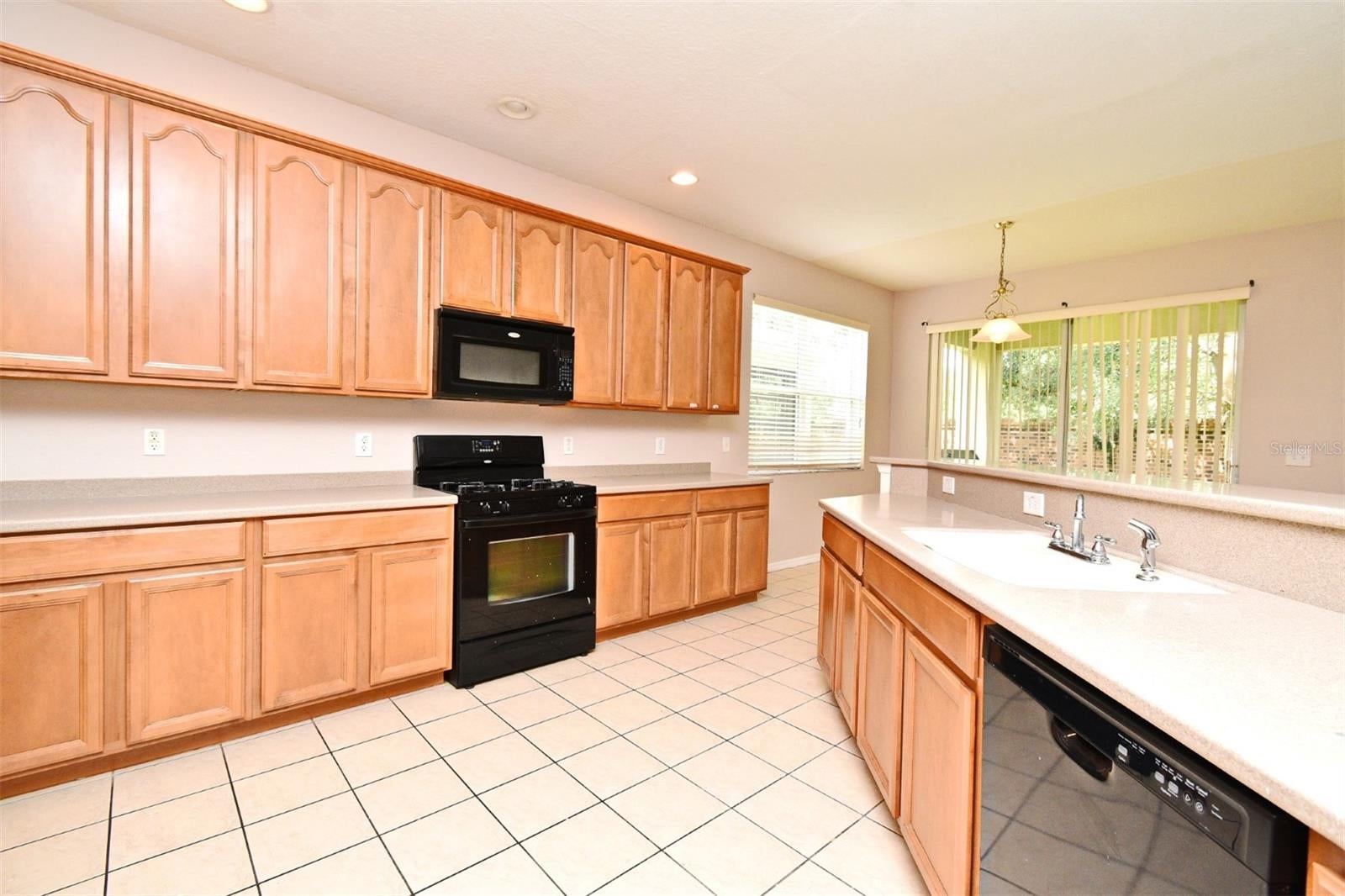 ORLANDO, Florida, 32836, United States, 5 Bedrooms Bedrooms, ,3 BathroomsBathrooms,Residential,For Sale,1981134