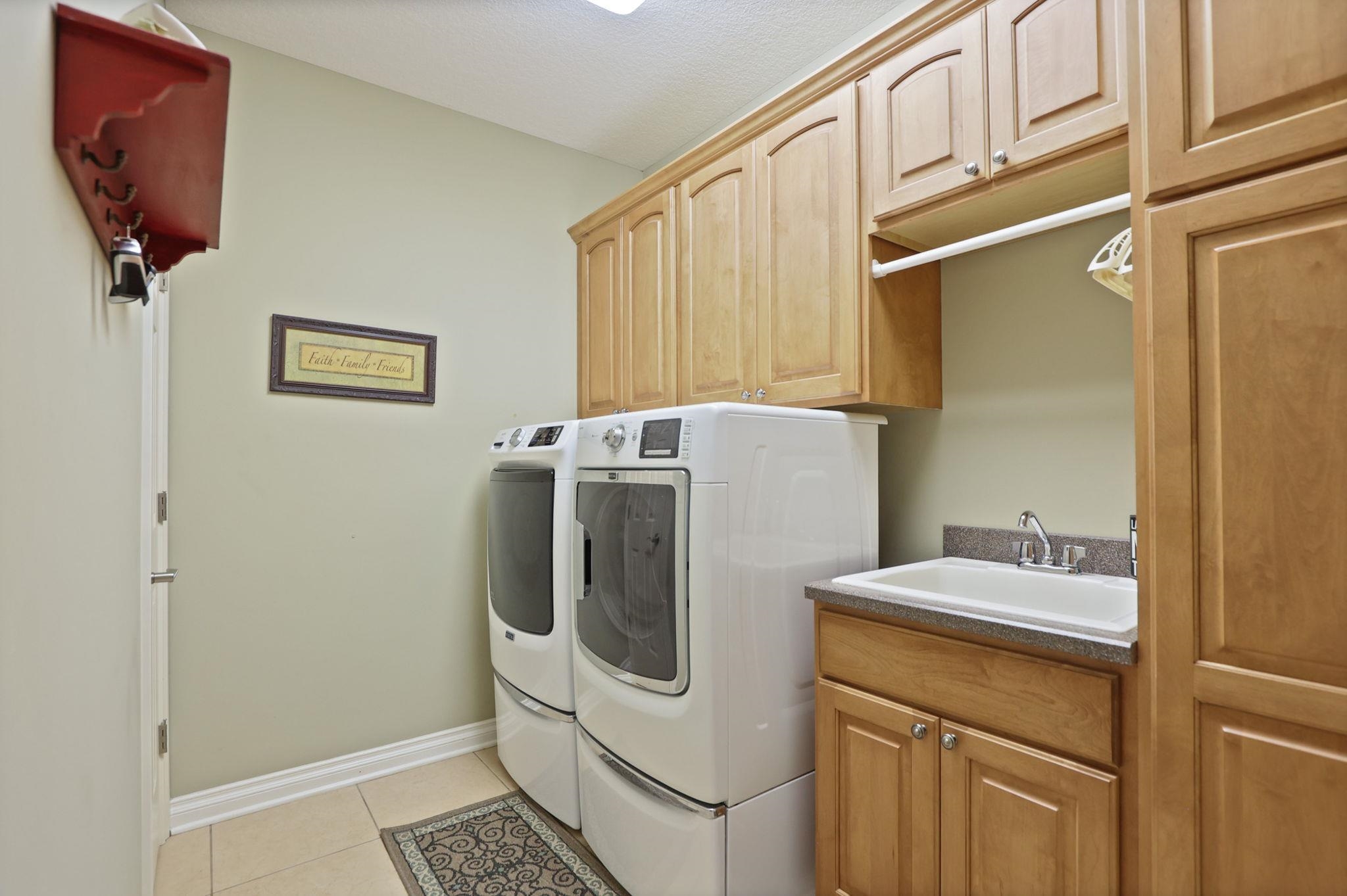 Frankenmuth, Michigan, 48734, United States, 5 Bedrooms Bedrooms, ,5 BathroomsBathrooms,Residential,For Sale,1989932