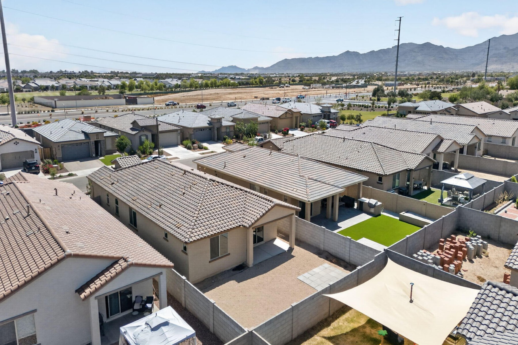  17438 W Charter Oak Road¦Surprise, AZ - 物件實景