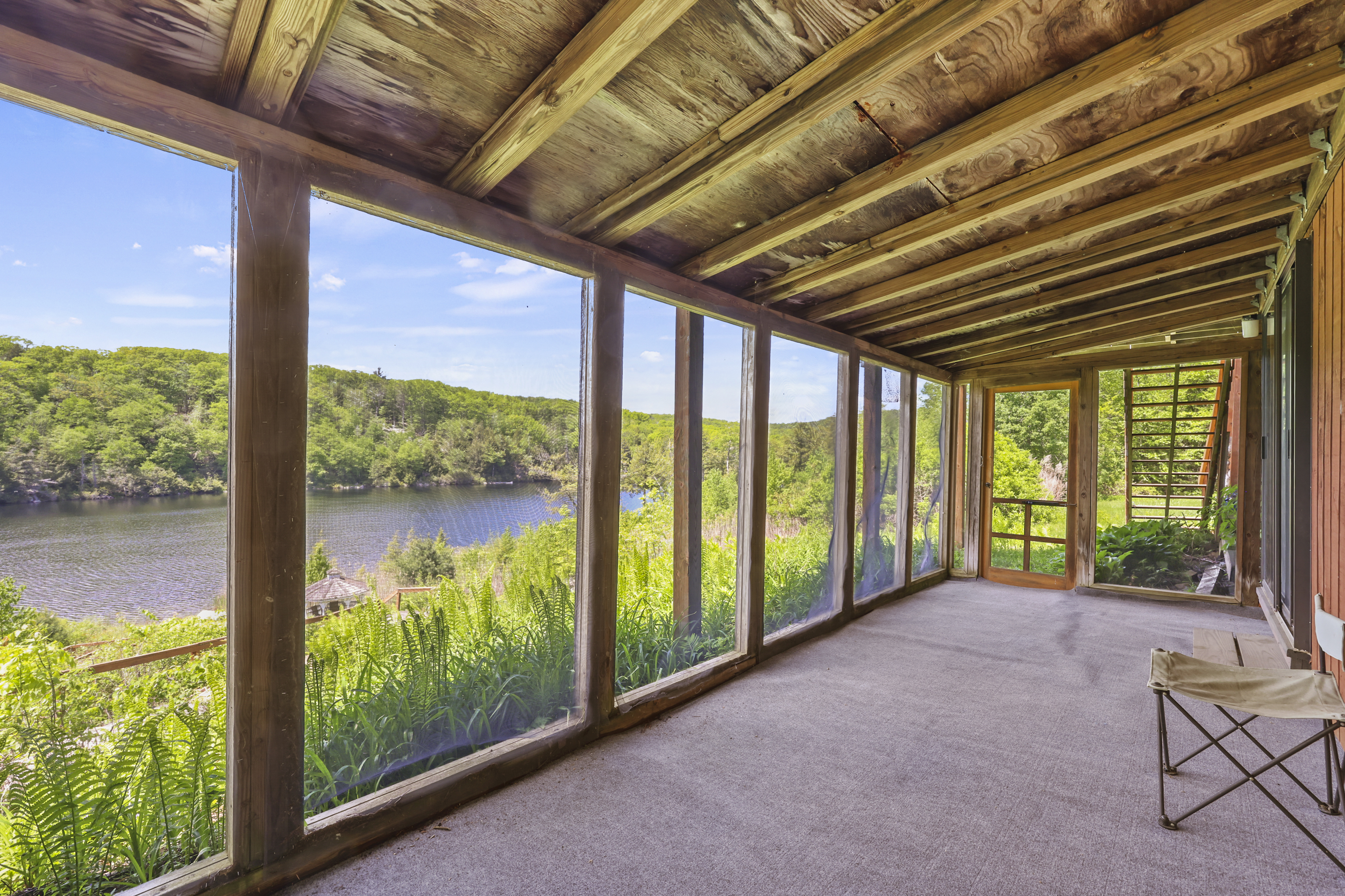  Exceptional Waterfront Retreat on Tranquil Hayes Pond - 物件實景