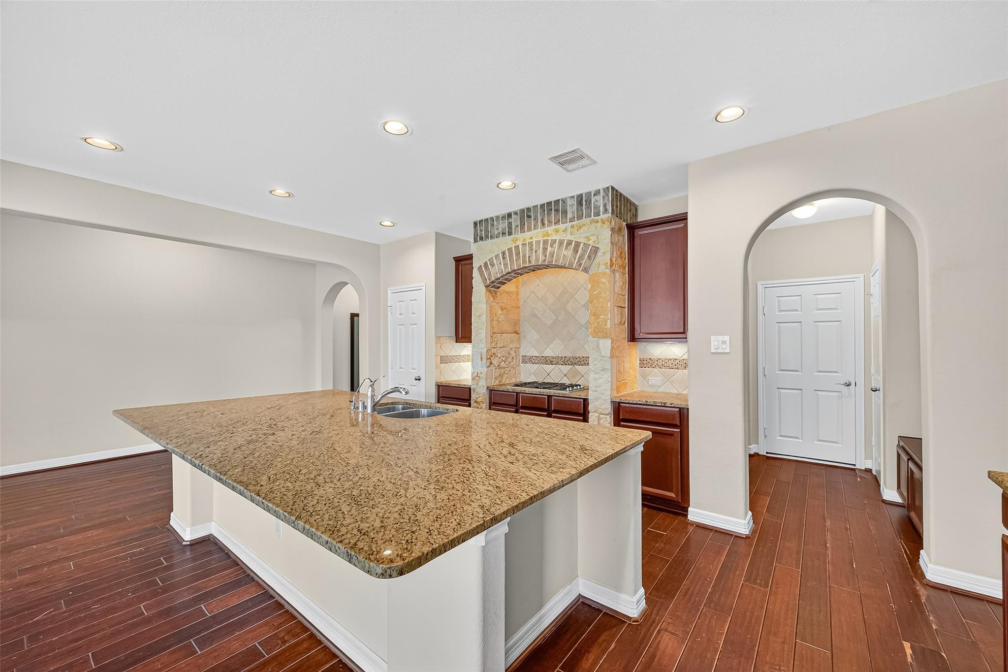 Missouri City, Texas, 77459, United States, 5 Bedrooms Bedrooms, ,4 BathroomsBathrooms,Residential,For Sale,1979192