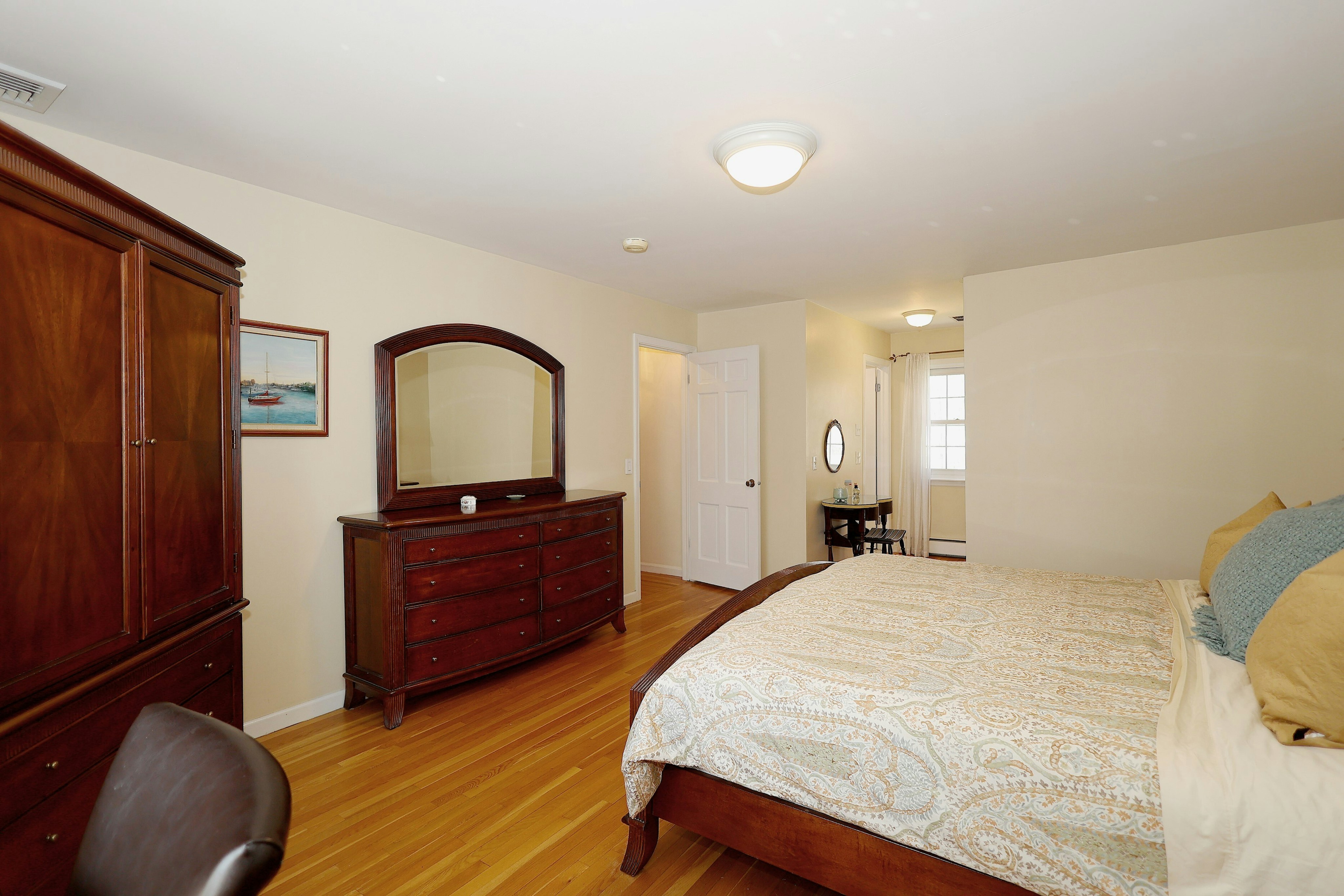  Classic New England Colonial - 物件實景