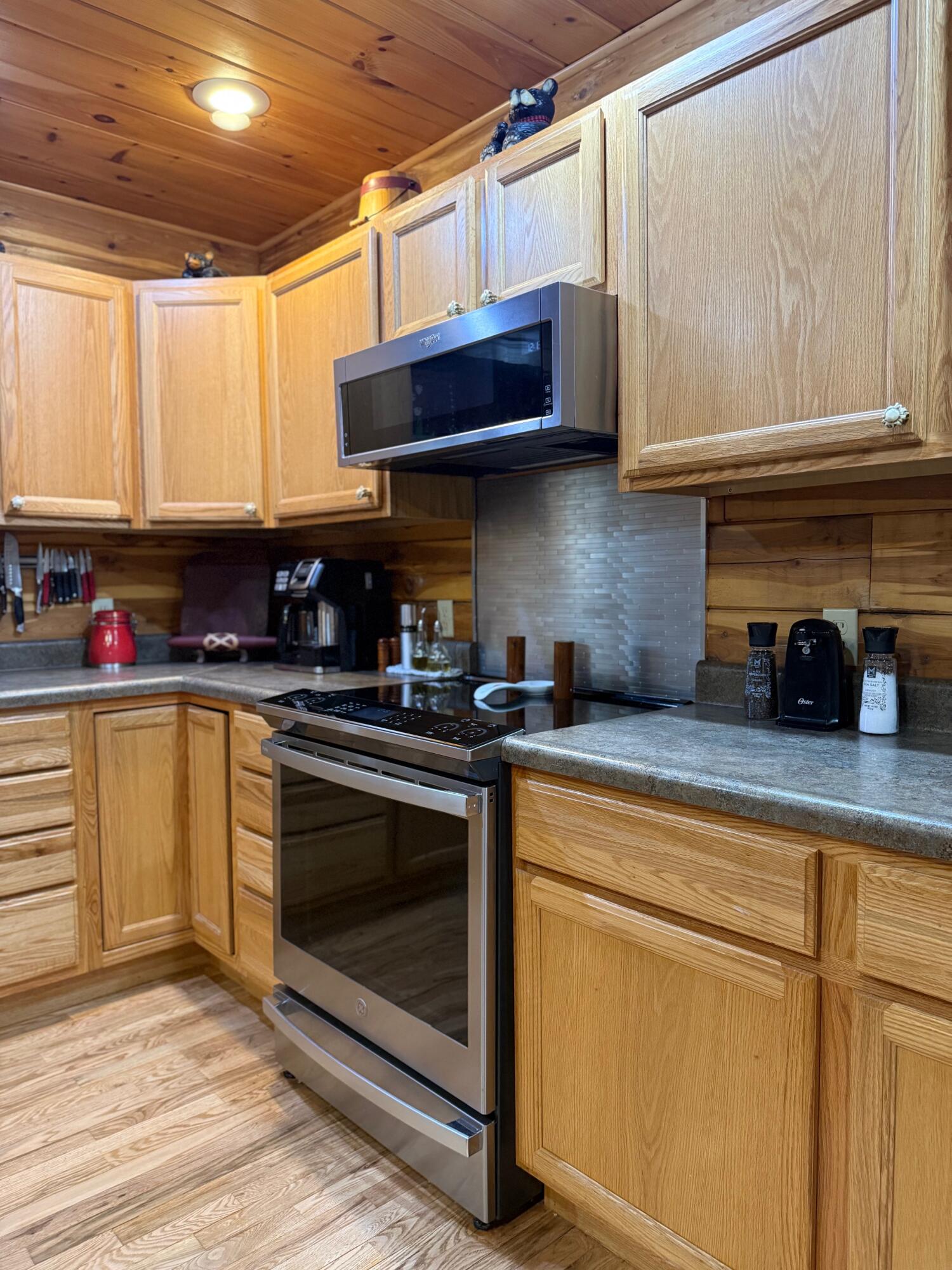 Norwood, Missouri, 65717, United States, 3 Bedrooms Bedrooms, ,3 BathroomsBathrooms,Residential,For Sale,2006315