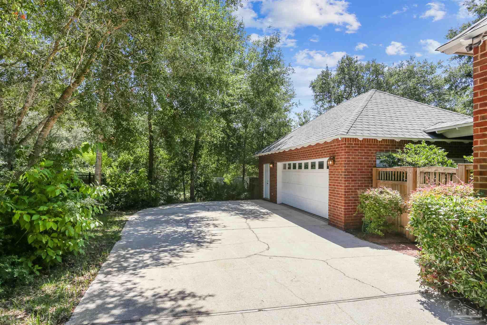 Pensacola, Florida, 32507, United States, 4 Bedrooms Bedrooms, ,4 BathroomsBathrooms,Residential,For Sale,1913346