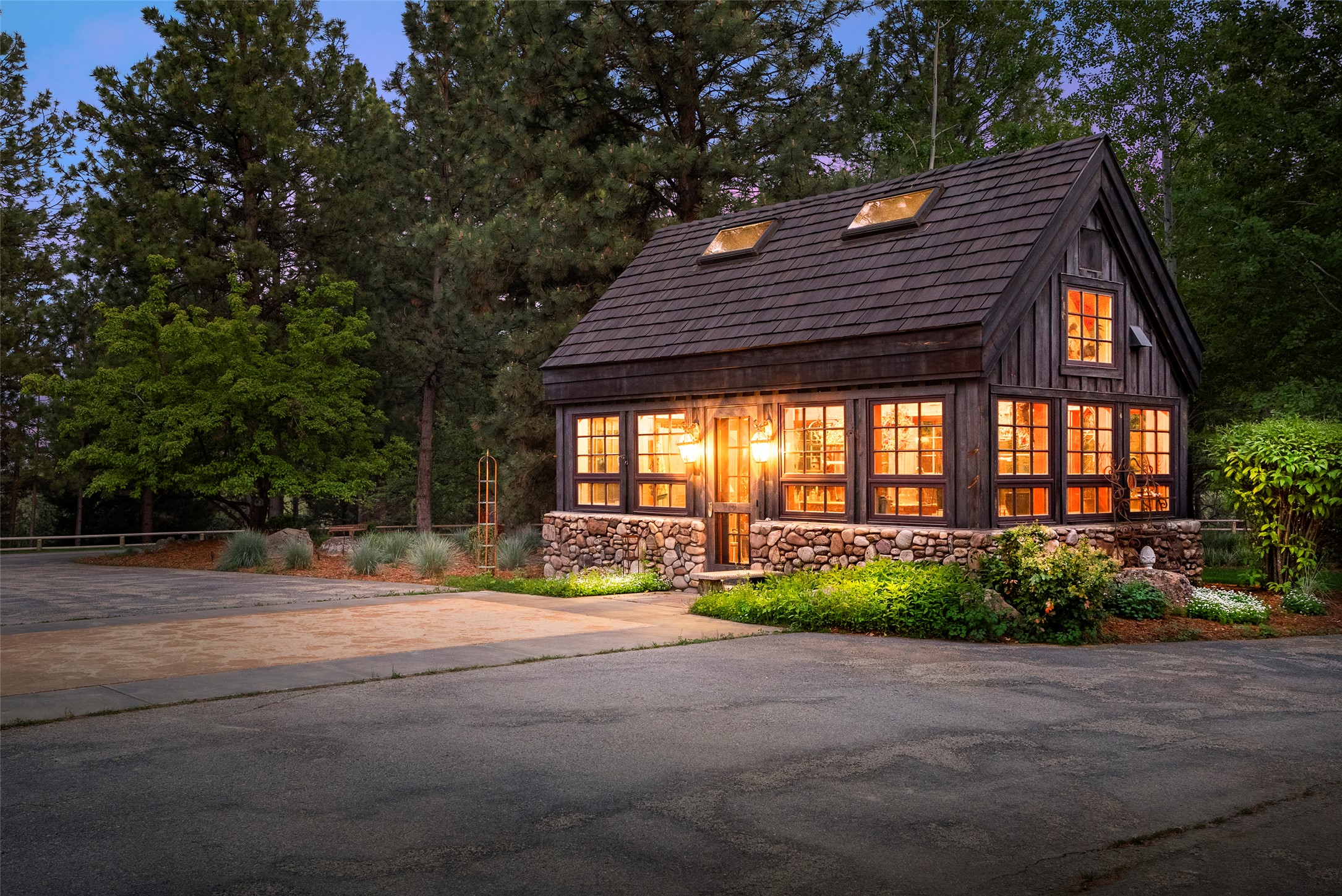  594 Bunkhouse Road - 物件實景