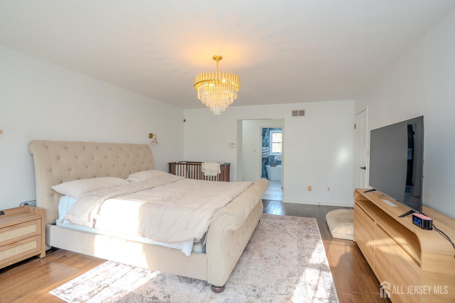 North Brunswick, New Jersey, 08902, United States, 5 Bedrooms Bedrooms, ,3 BathroomsBathrooms,Residential,For Sale,2002843