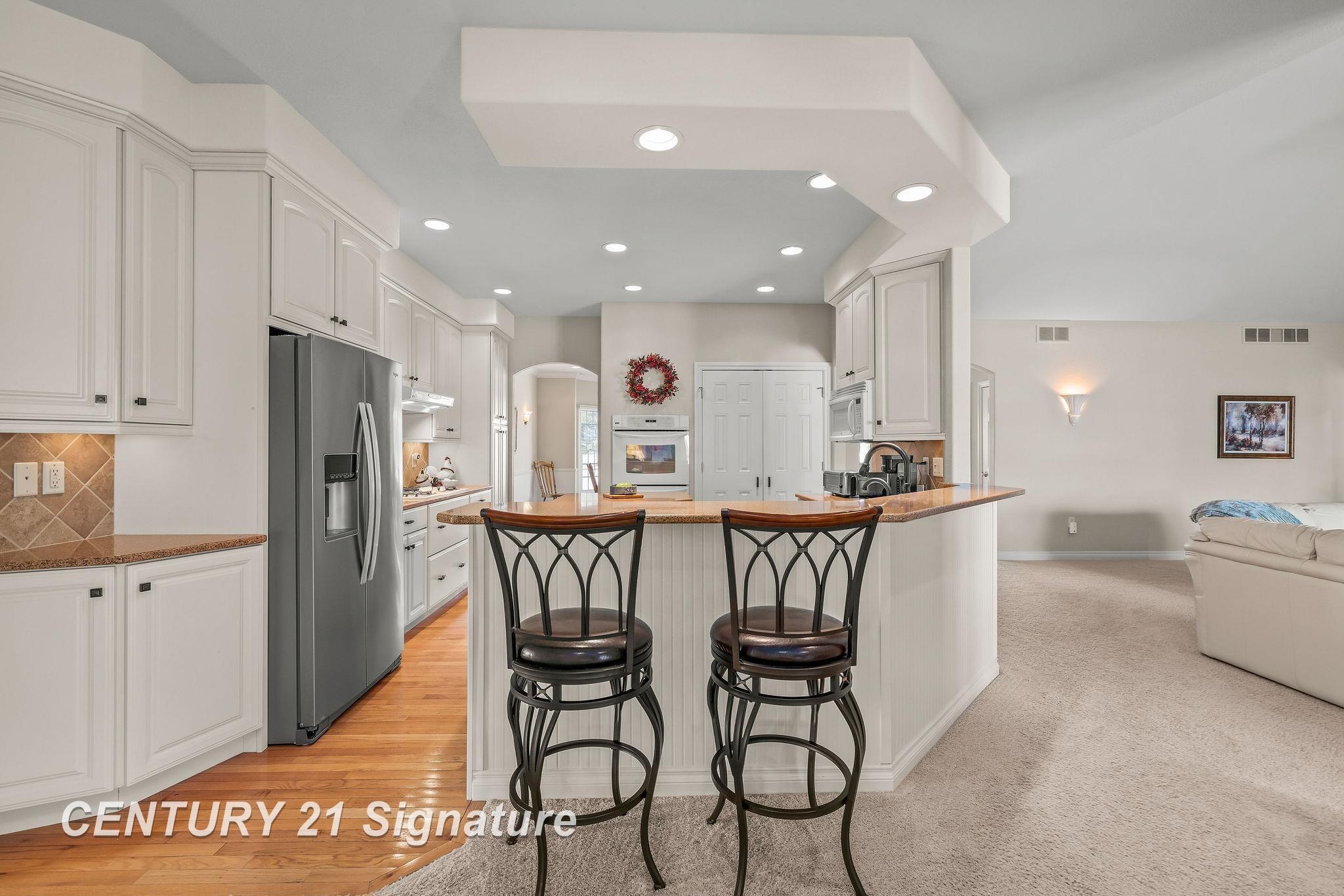 Freeland, Michigan, 48623, United States, 5 Bedrooms Bedrooms, ,4 BathroomsBathrooms,Residential,For Sale,1973671