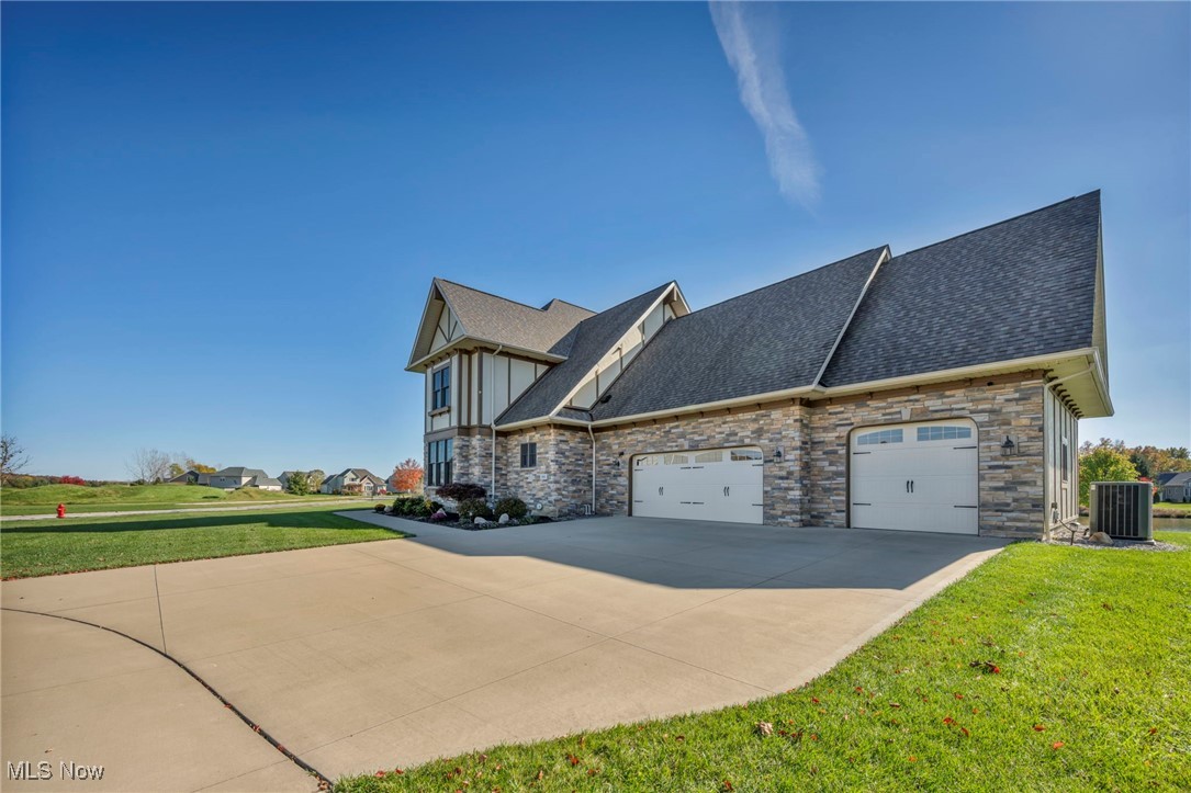 Lagrange, Ohio, 44050, United States, 3 Bedrooms Bedrooms, ,4 BathroomsBathrooms,Residential,For Sale,1795414