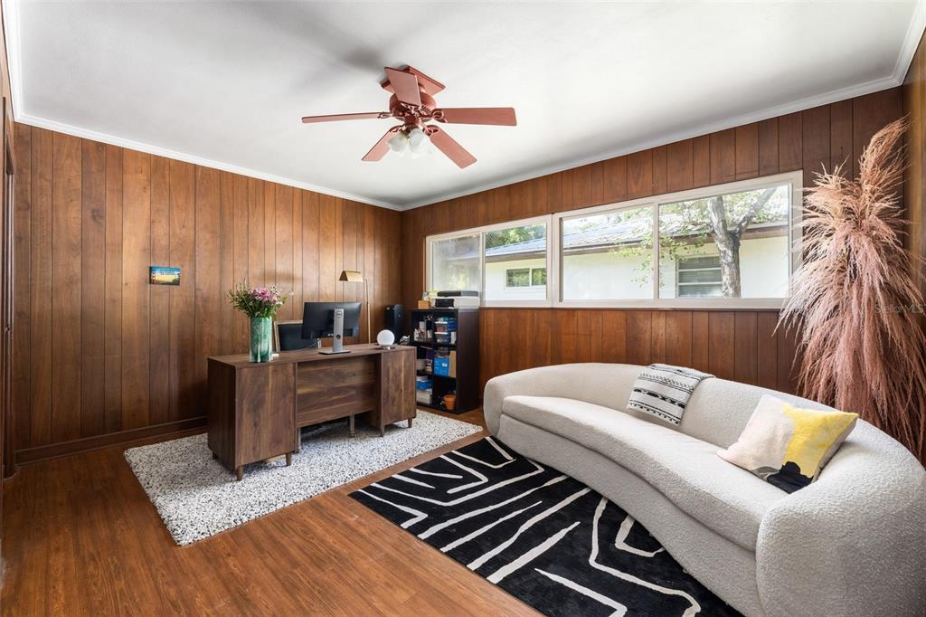 Gainesville, Florida, 32605, United States, 4 Bedrooms Bedrooms, ,3 BathroomsBathrooms,Residential,For Sale,1989463