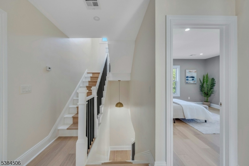 Montclair Twp., New Jersey, 07042, United States, 6 Bedrooms Bedrooms, ,5 BathroomsBathrooms,Residential,For Sale,1947111
