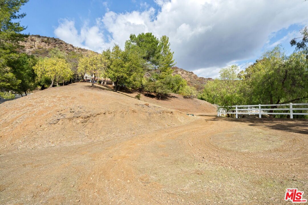 Calabasas, California, 91302, United States, 4 Bedrooms Bedrooms, ,3 BathroomsBathrooms,Residential,For Sale,1708601
