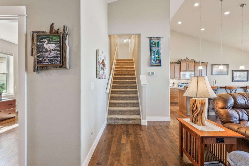 Prineville, Oregon, 97754, United States, 3 Bedrooms Bedrooms, ,3 BathroomsBathrooms,Residential,For Sale,1804823