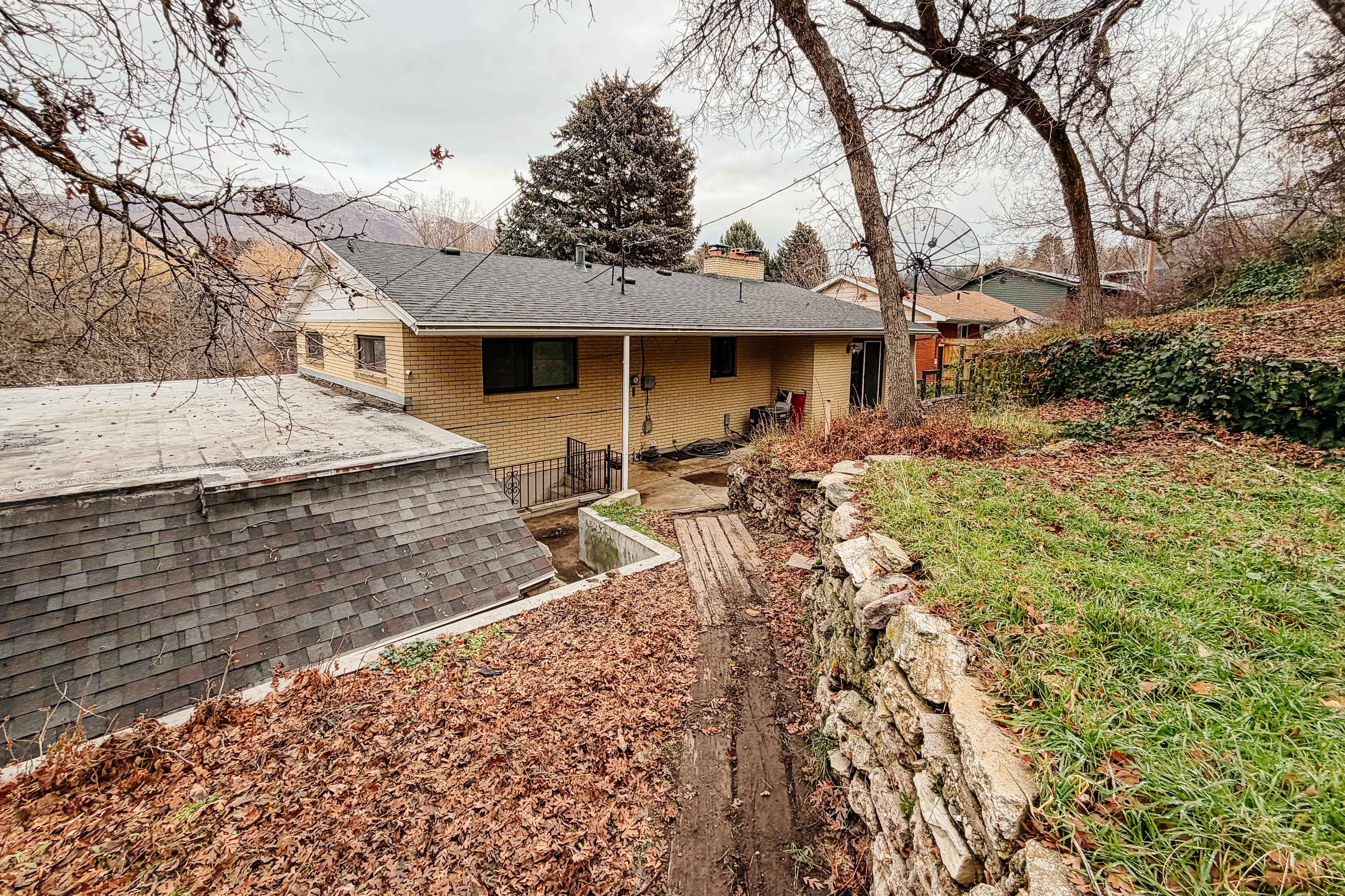 South, Utah, 84403, United States, 4 Bedrooms Bedrooms, ,1 BathroomBathrooms,Residential,For Sale,2007781