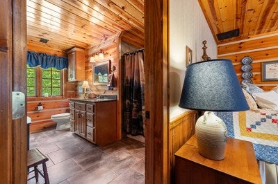 Murphy, North Carolina, 28906, United States, 3 Bedrooms Bedrooms, ,6 BathroomsBathrooms,Residential,For Sale,1933143