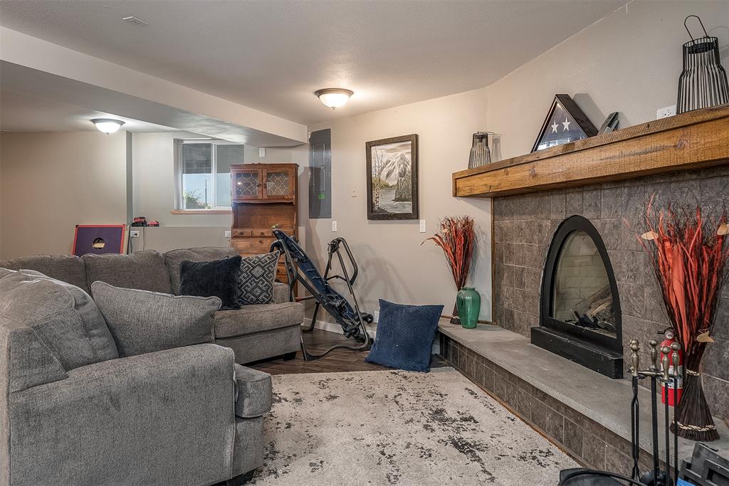 Polson, Montana, 59860, United States, 3 Bedrooms Bedrooms, ,3 BathroomsBathrooms,Residential,For Sale,1888121