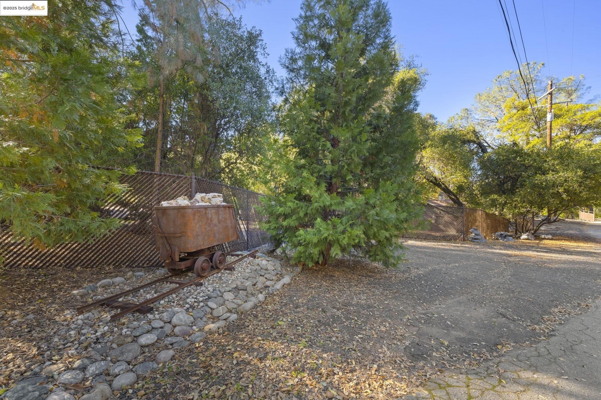 Sonora, California, 95370, United States, 5 Bedrooms Bedrooms, ,4 BathroomsBathrooms,Residential,For Sale,2006245