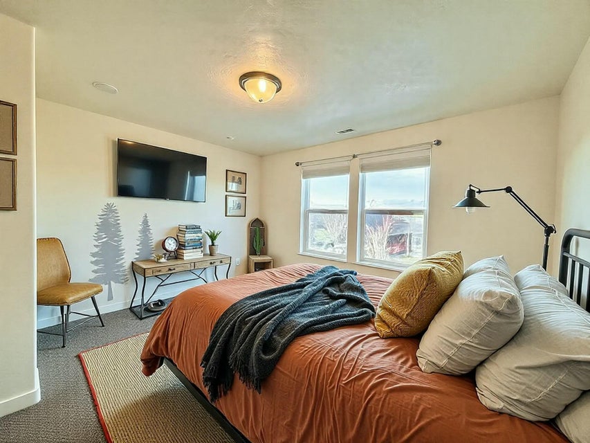Redmond, Oregon, 97756, United States, 3 Bedrooms Bedrooms, ,3 BathroomsBathrooms,Residential,For Sale,1736801