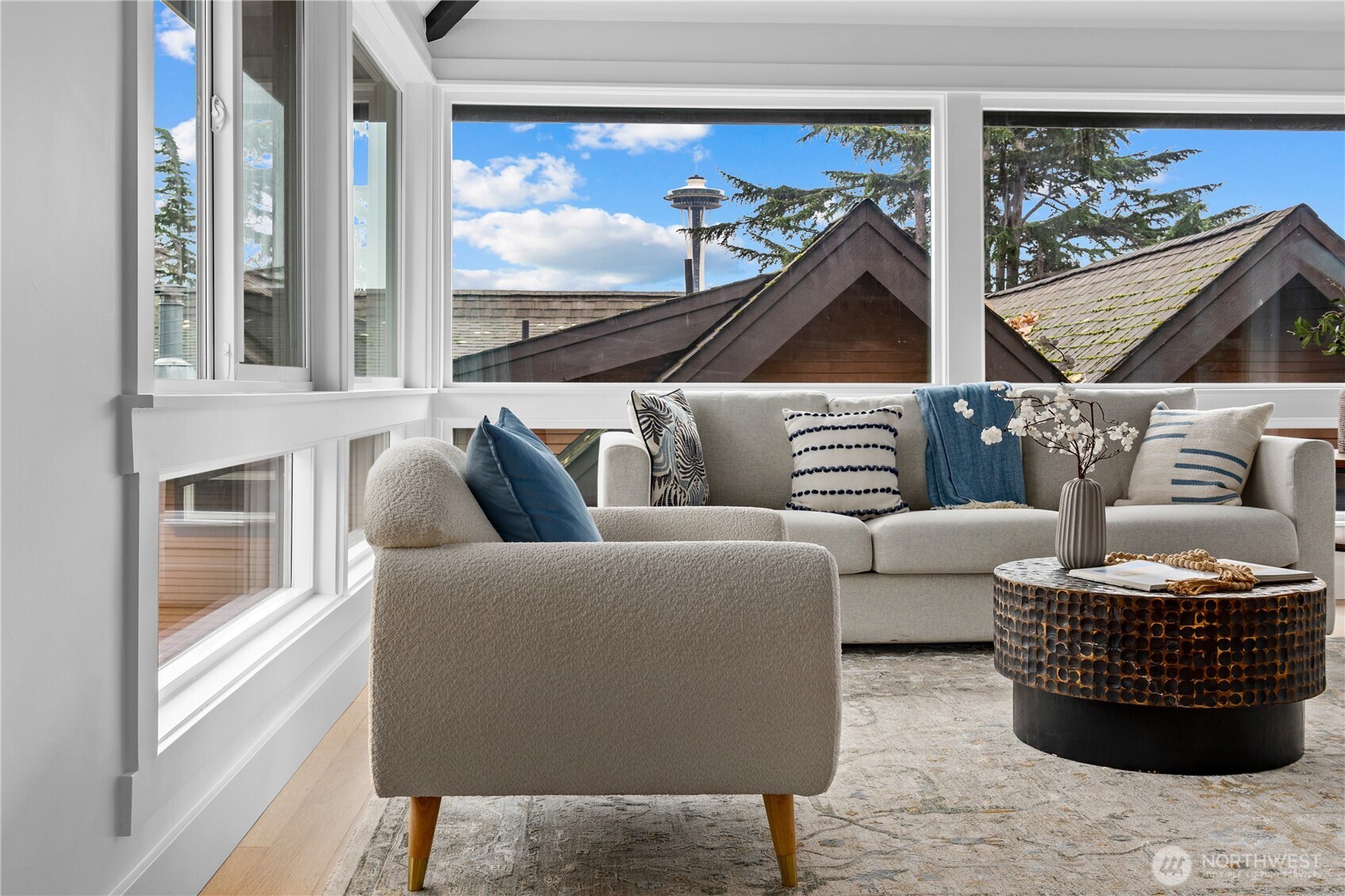 Seattle, Washington, 98109, United States, 3 Bedrooms Bedrooms, ,1 BathroomBathrooms,Residential,For Sale,1999766