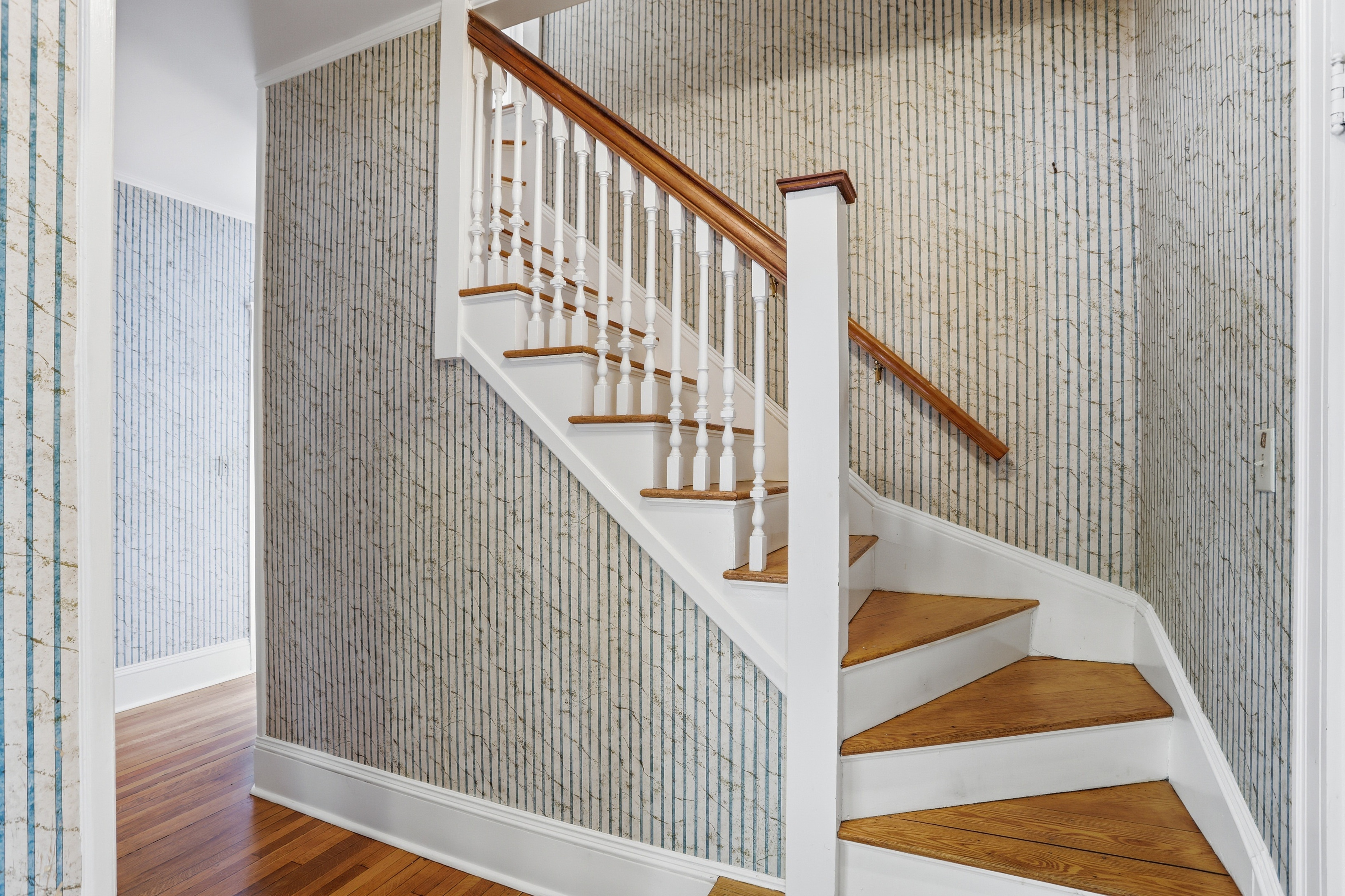  23 Rindge Avenue, Cambridge, MA 02140 - 物件實景