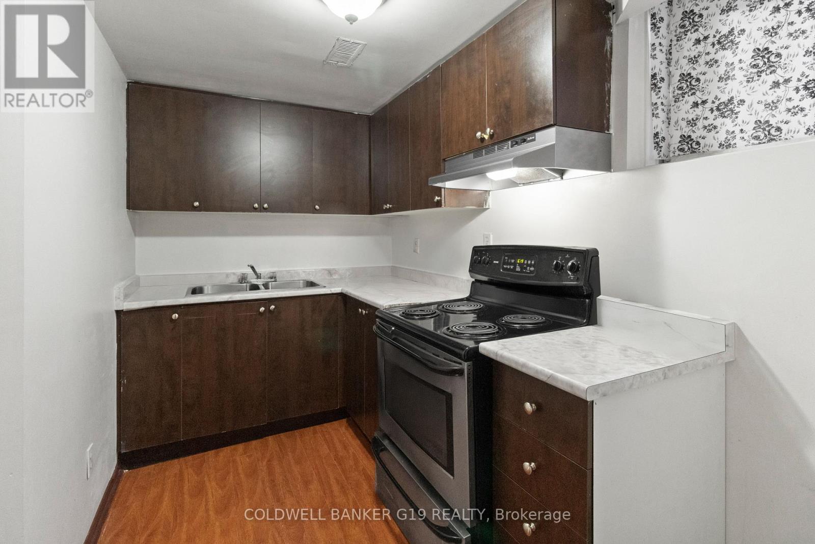 BRAMPTON (SANDRINGHAM-WELLINGTON), Ontario, L6R 1T3, CA, 4 Bedrooms Bedrooms, ,3 BathroomsBathrooms,Residential,For Sale,1903292