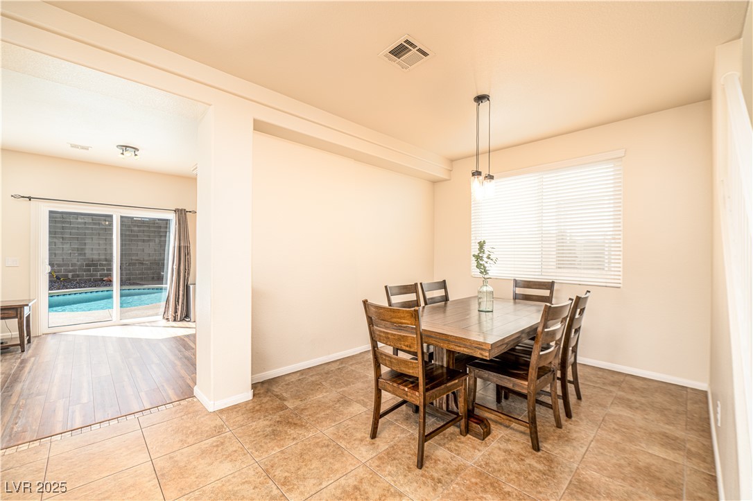 Las Vegas, Nevada, 89129, United States, 4 Bedrooms Bedrooms, ,3 BathroomsBathrooms,Residential,For Sale,1958001