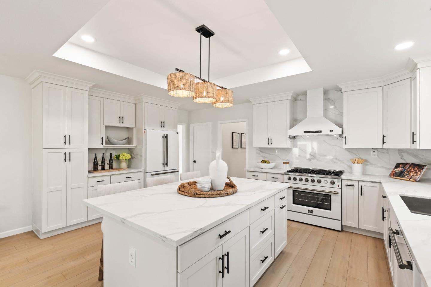 Redwood City, California, 94062, United States, 4 Bedrooms Bedrooms, ,4 BathroomsBathrooms,Residential,For Sale,1950985