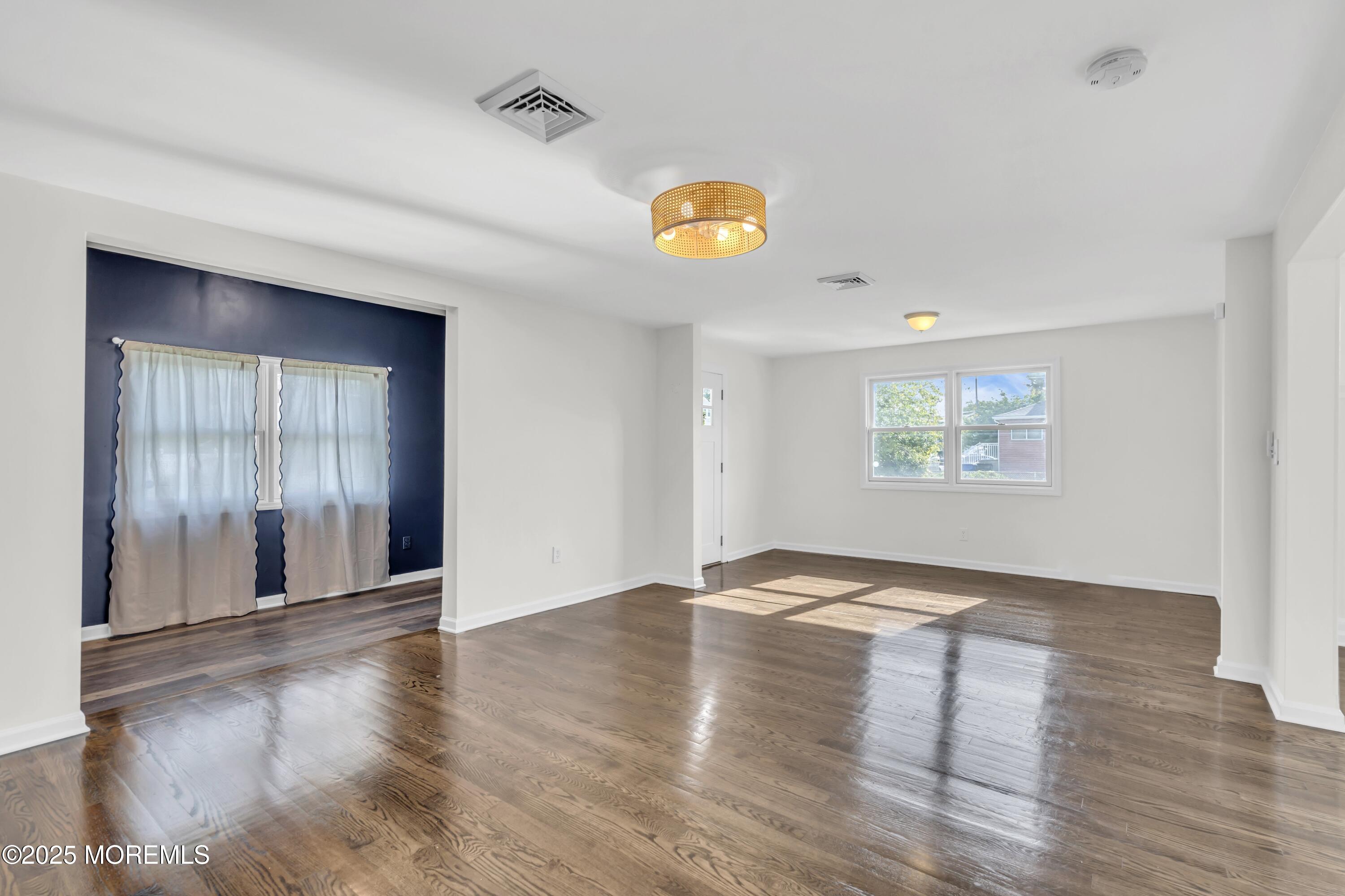 Middletown, New Jersey, 07748, United States, 4 Bedrooms Bedrooms, ,2 BathroomsBathrooms,Residential,For Sale,1959204
