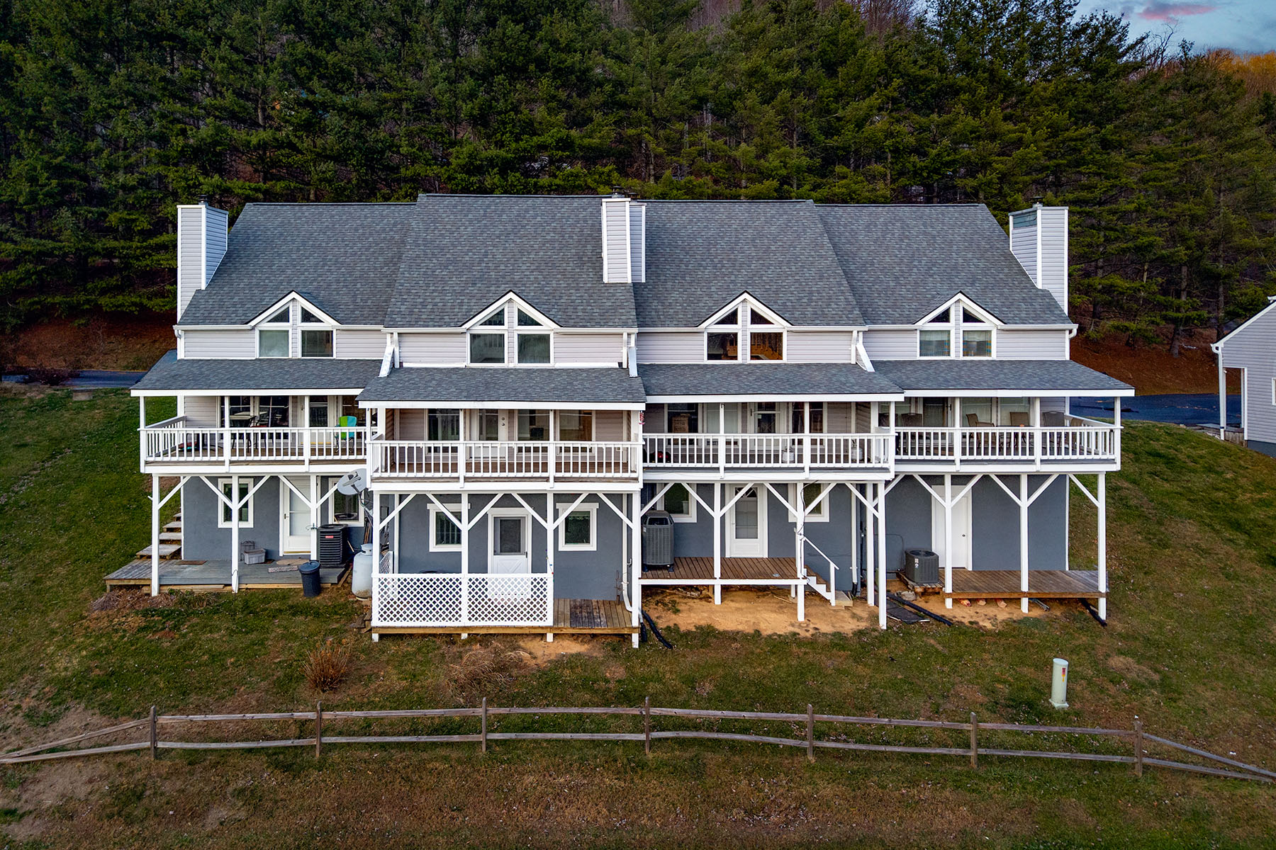  MOUNTAIN CLUB TOWNHOMES - VILAS - 物件實景