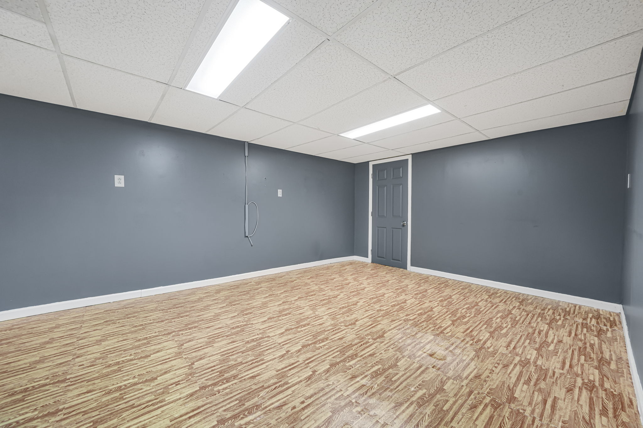 Elmwood Park, New Jersey, 07407, United States, 4 Bedrooms Bedrooms, ,2 BathroomsBathrooms,Residential,For Sale,2009645