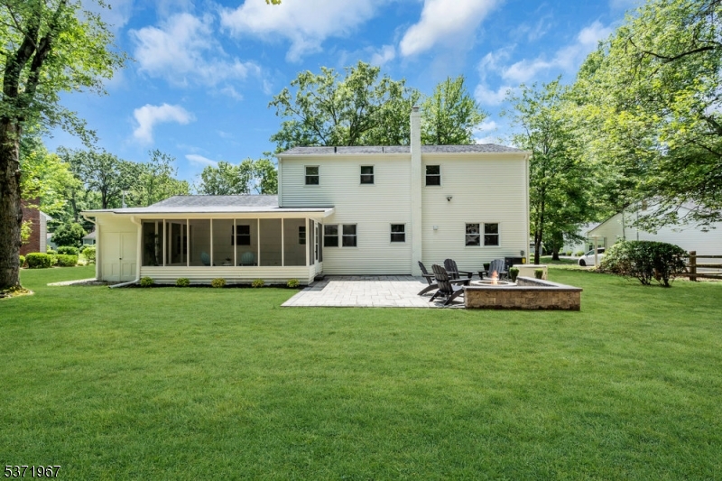Berkeley Heights Twp., New Jersey, 07922, United States, 5 Bedrooms Bedrooms, ,3 BathroomsBathrooms,Residential,For Sale,1927400
