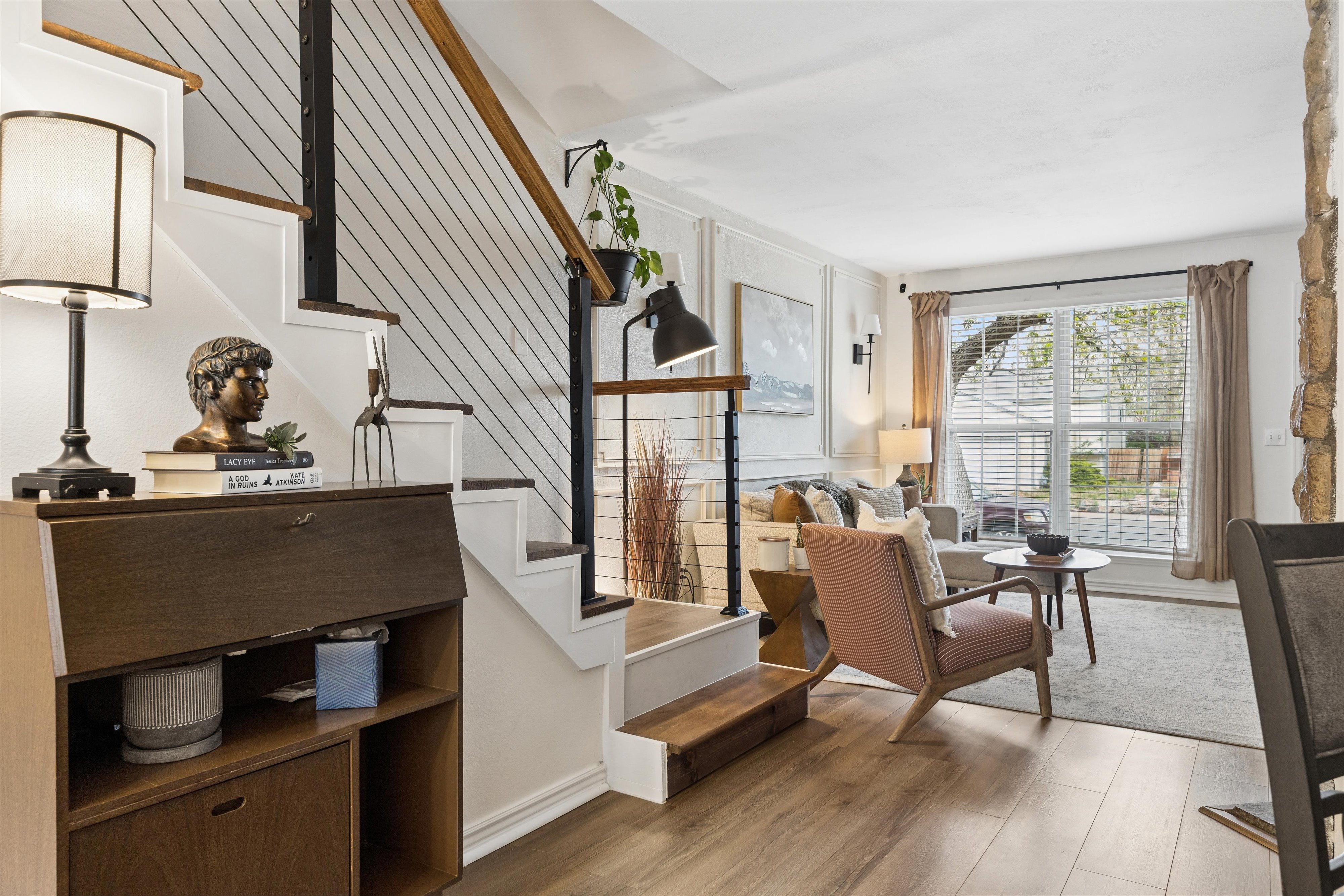 Refined, Thoughtfully Updated and Designed for Effortless Everyday Living - 物件實景