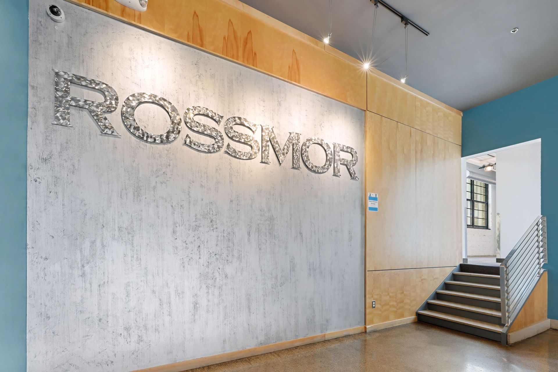  Industrial Elegance Meets City Convenience at The Rossmor - 物件實景