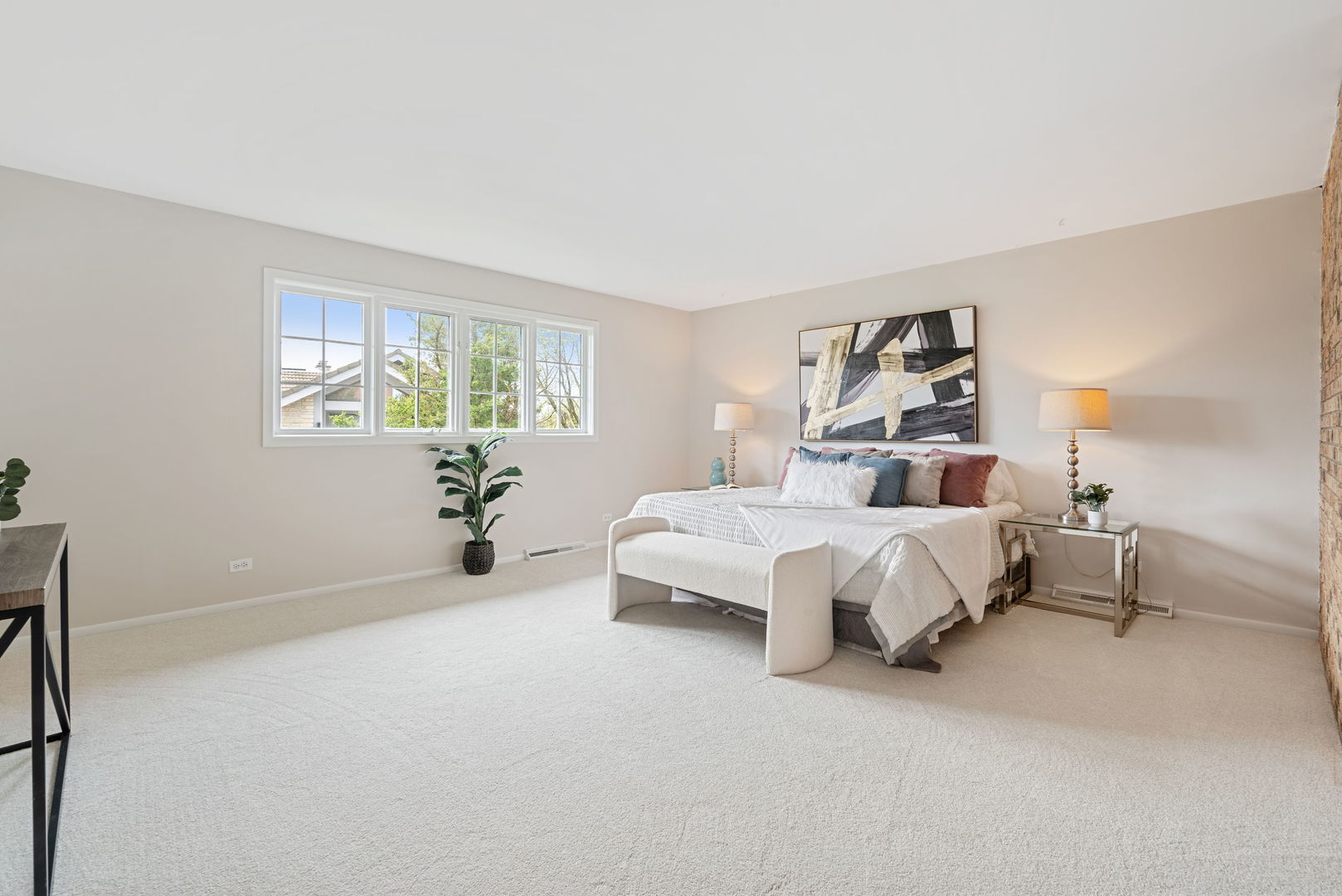 Oak Brook, Illinois, 60523, United States, 5 Bedrooms Bedrooms, ,6 BathroomsBathrooms,Residential,For Sale,1796873